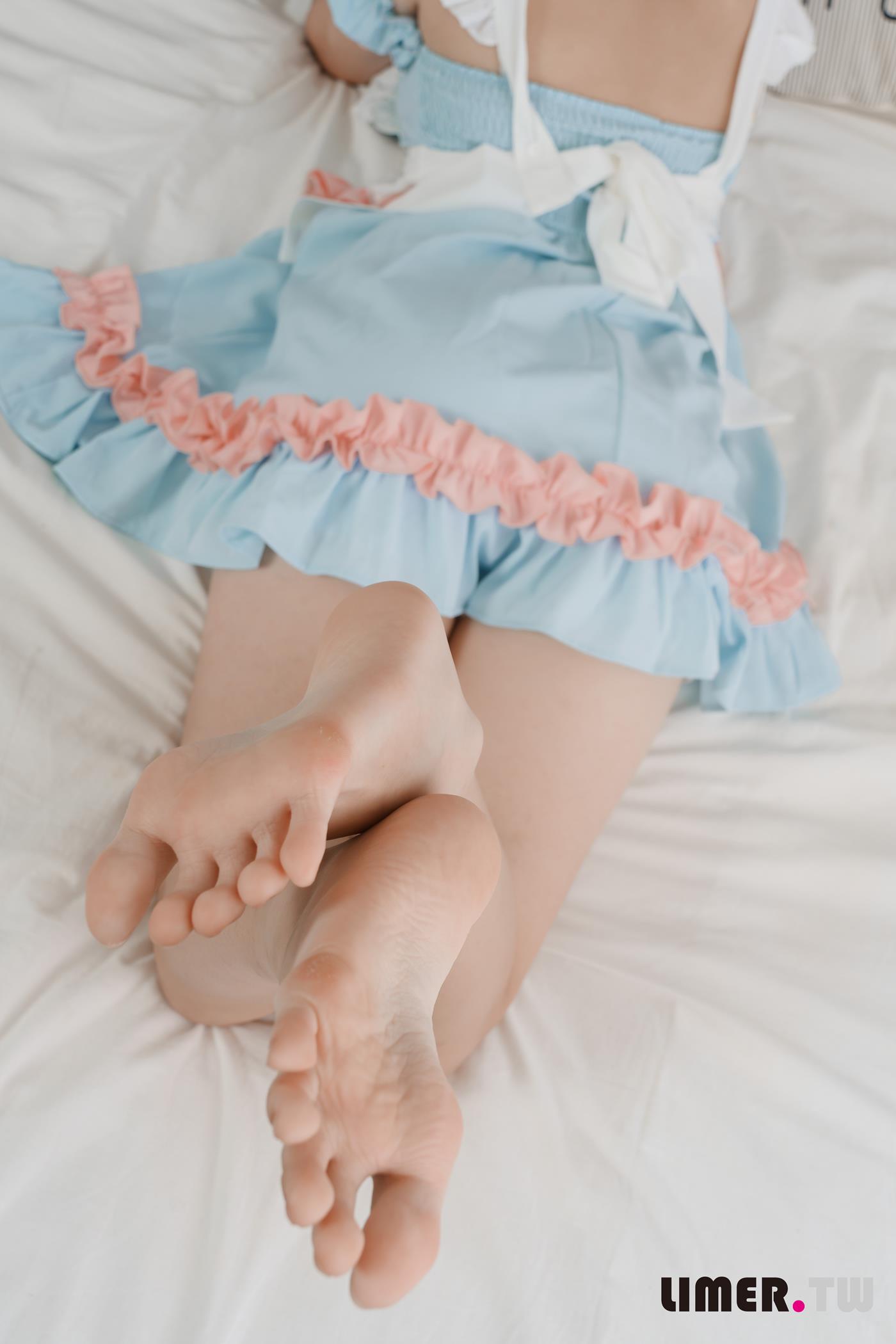 图片[94]-Limerence原创 NO.055 之之 女仆装扮柔嫩欧派与裸足 请主人享用[170P] – 速更版-美库