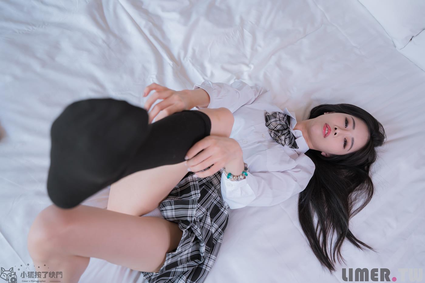 图片[54]-Limerence原创 NO.056 娜娜女王 放学回到家就有整床的零食 一个人吃不完啊[126P] – 速更版-美库