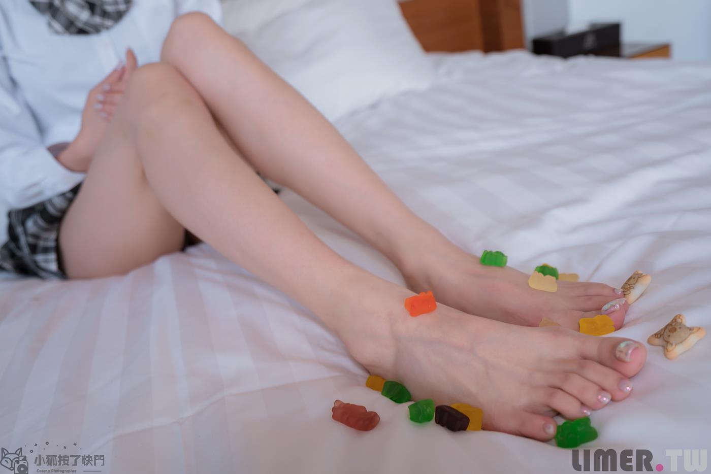 图片[115]-Limerence原创 NO.056 娜娜女王 放学回到家就有整床的零食 一个人吃不完啊[126P] – 速更版-美库