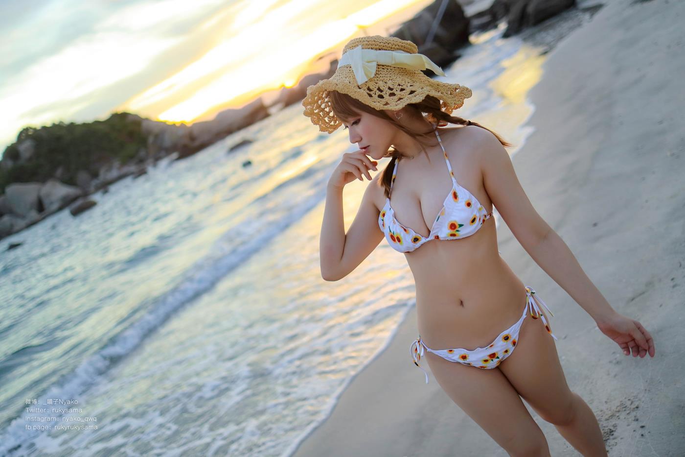 图片[32]-萌妹子Nyako喵子  向日葵比基尼 [66P] – 速更版-美库