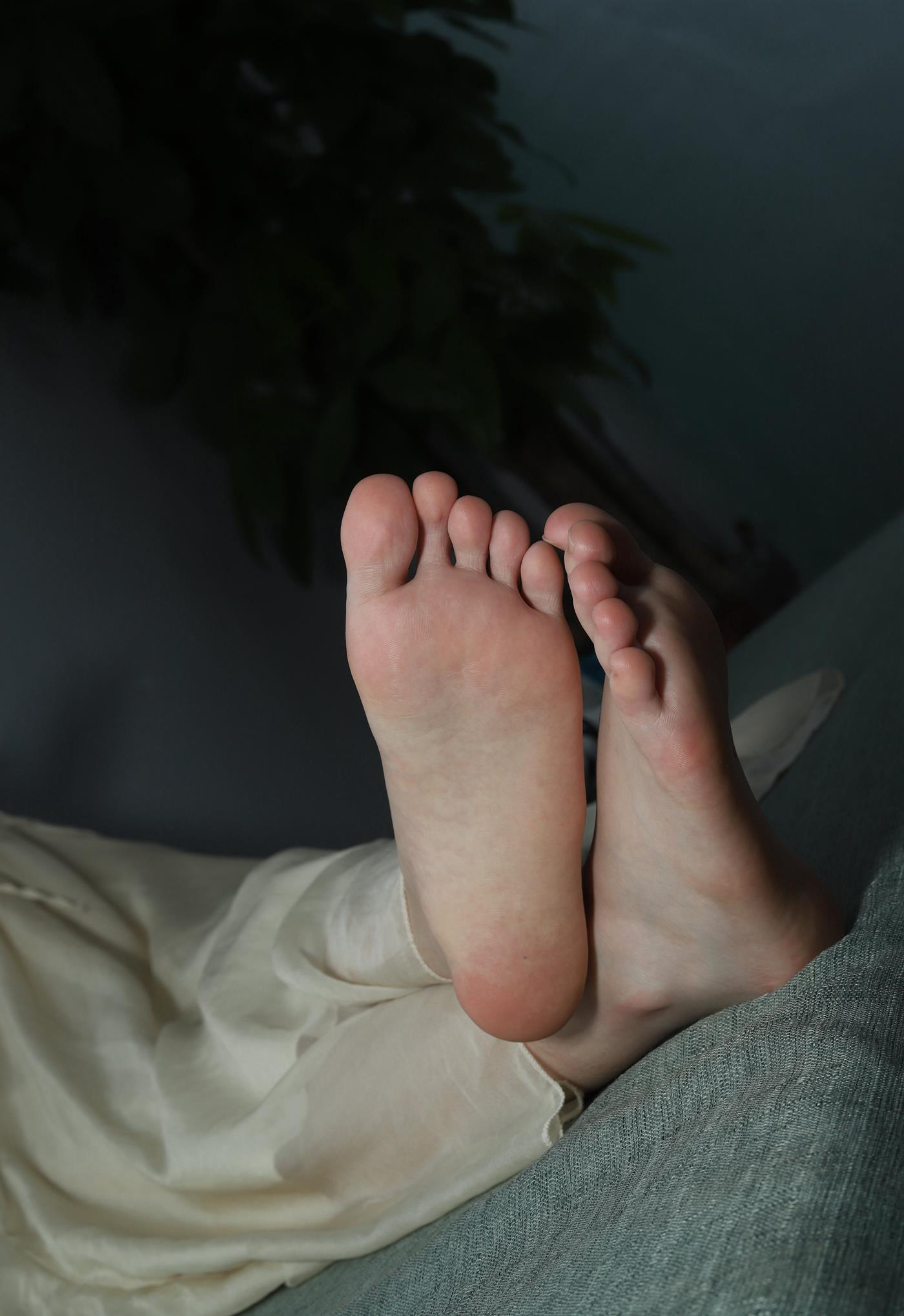 图片[19]-[Pary学生模拍] No.041 彩欣穿上可爱裙子展示美jiao [123P] – 速更版-美库