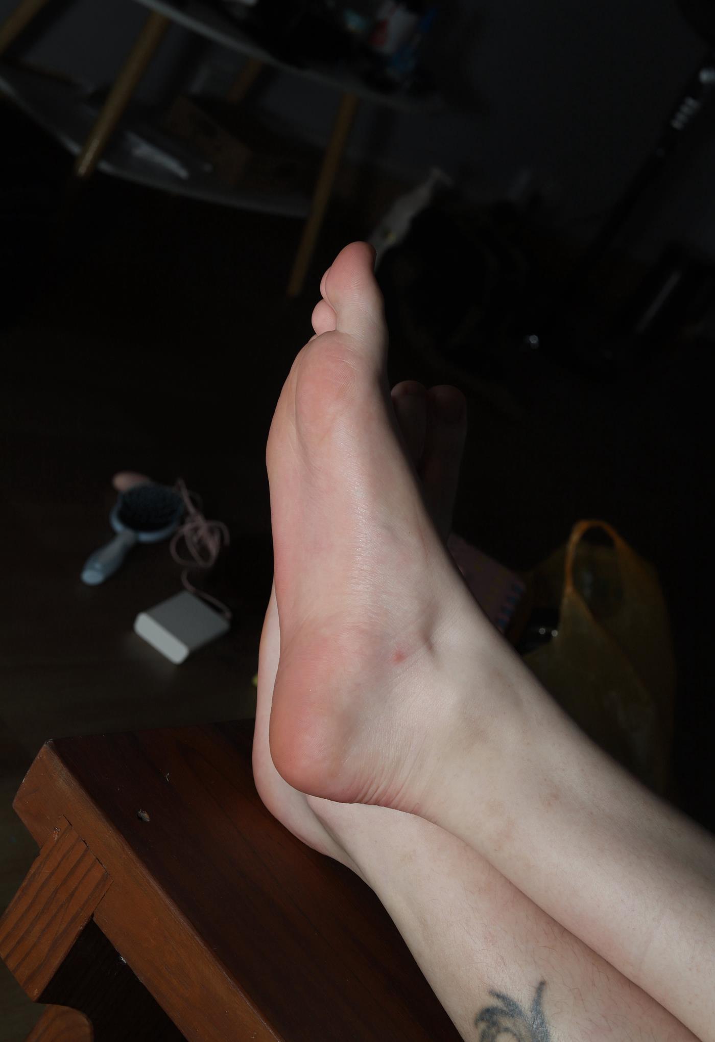 图片[54]-[Pary学生模拍] No.042 大美女琪琪的脚底被挠红了 [100P] – 速更版-美库