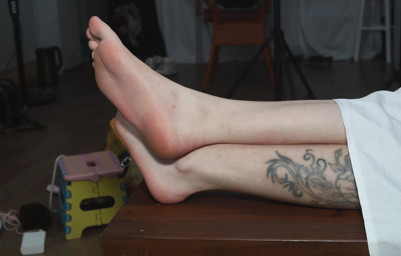 图片[55]-[Pary学生模拍] No.042 大美女琪琪的脚底被挠红了 [100P] – 速更版-美库