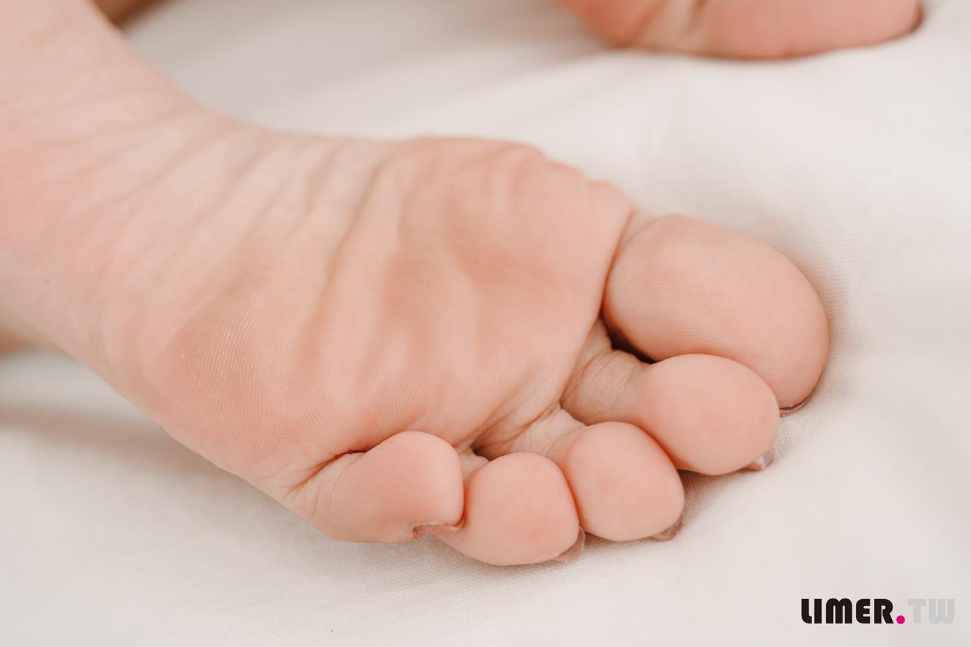 图片[34]-Limerence原创 NO.057 Yumi 变身可爱兔兔送裸足来拜年[165P] – 速更版-美库