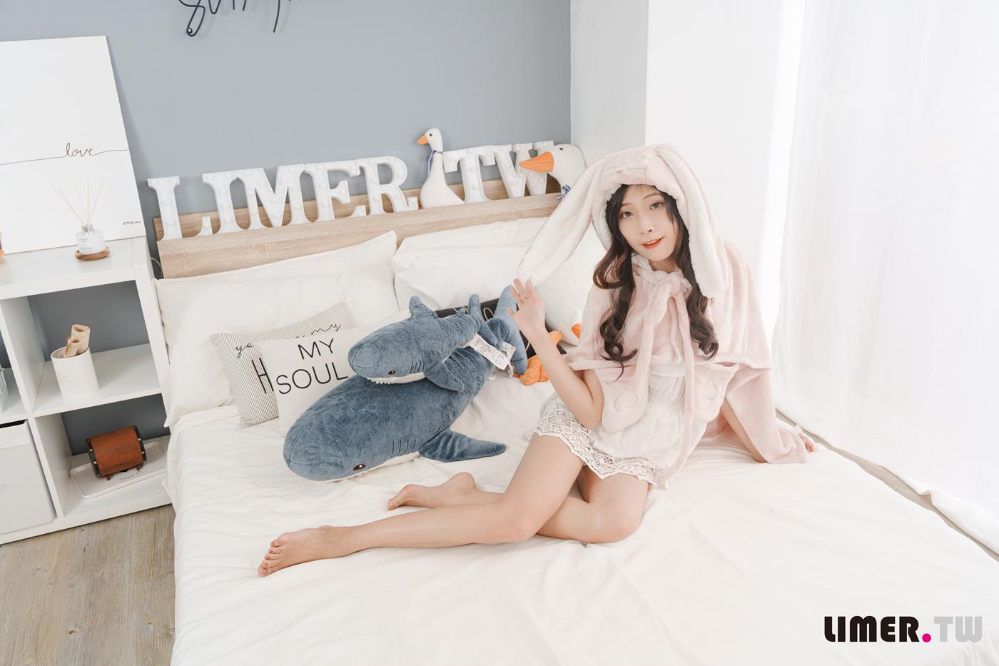 图片[57]-Limerence原创 NO.057 Yumi 变身可爱兔兔送裸足来拜年[165P] – 速更版-美库