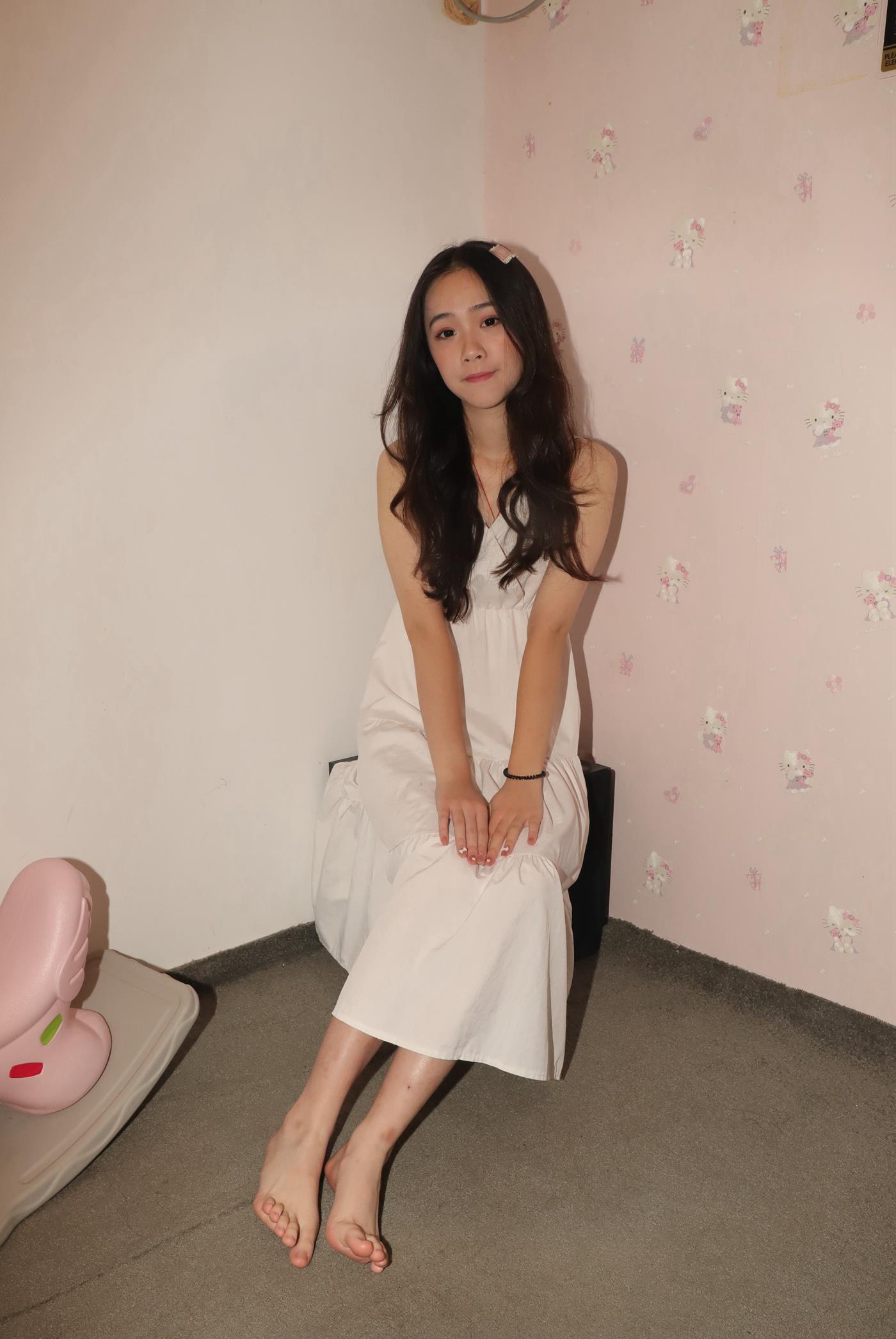 图片[118]-[Pary学生模拍] No.043 大美女琪琪回归献上38码雪白大美jiao [121P] – 速更版-美库