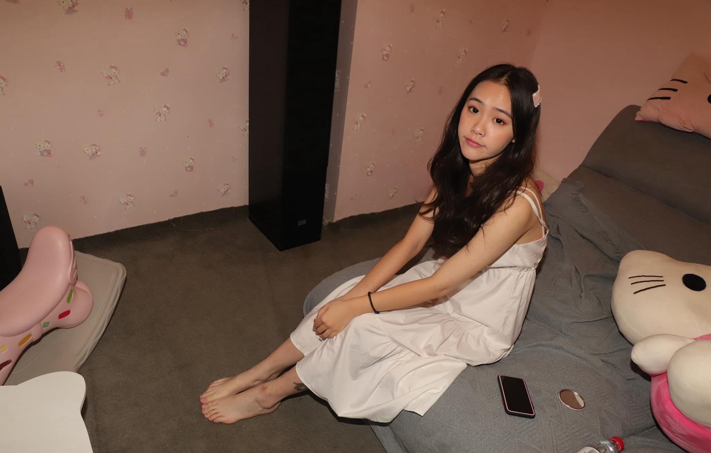 图片[119]-[Pary学生模拍] No.043 大美女琪琪回归献上38码雪白大美jiao [121P] – 速更版-美库