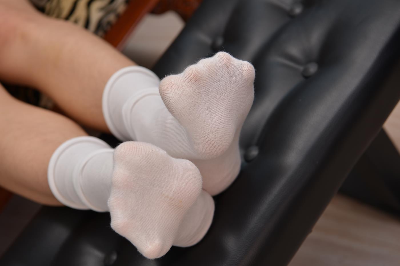 图片[12]-Sexy Asian Girls Feet – NO.027 小雅展示她的39码大脚丫棉袜裸足[214P] – 速更版-美库