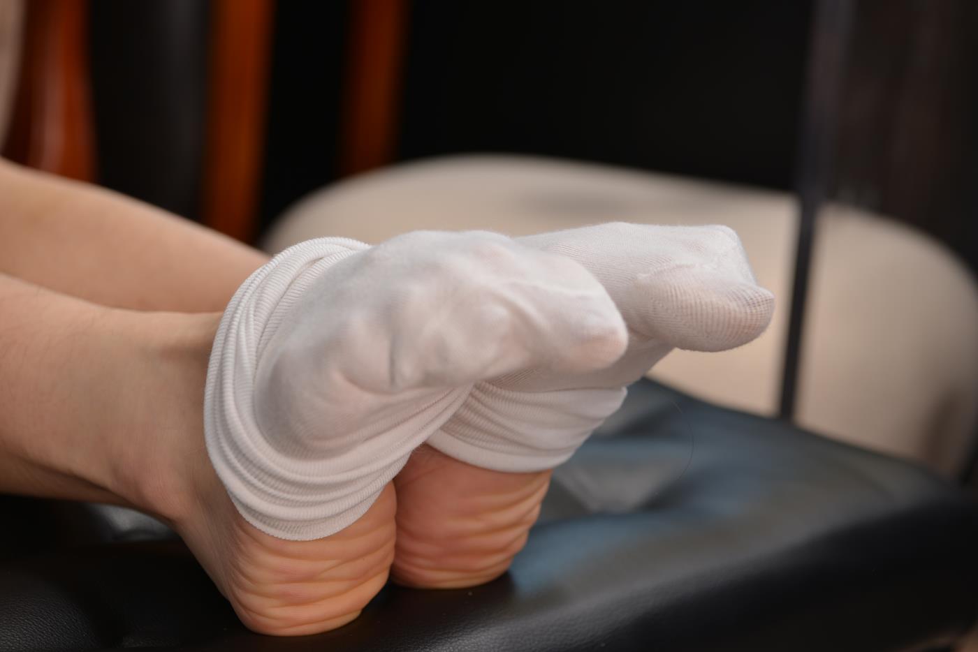 图片[24]-Sexy Asian Girls Feet – NO.027 小雅展示她的39码大脚丫棉袜裸足[214P] – 速更版-美库