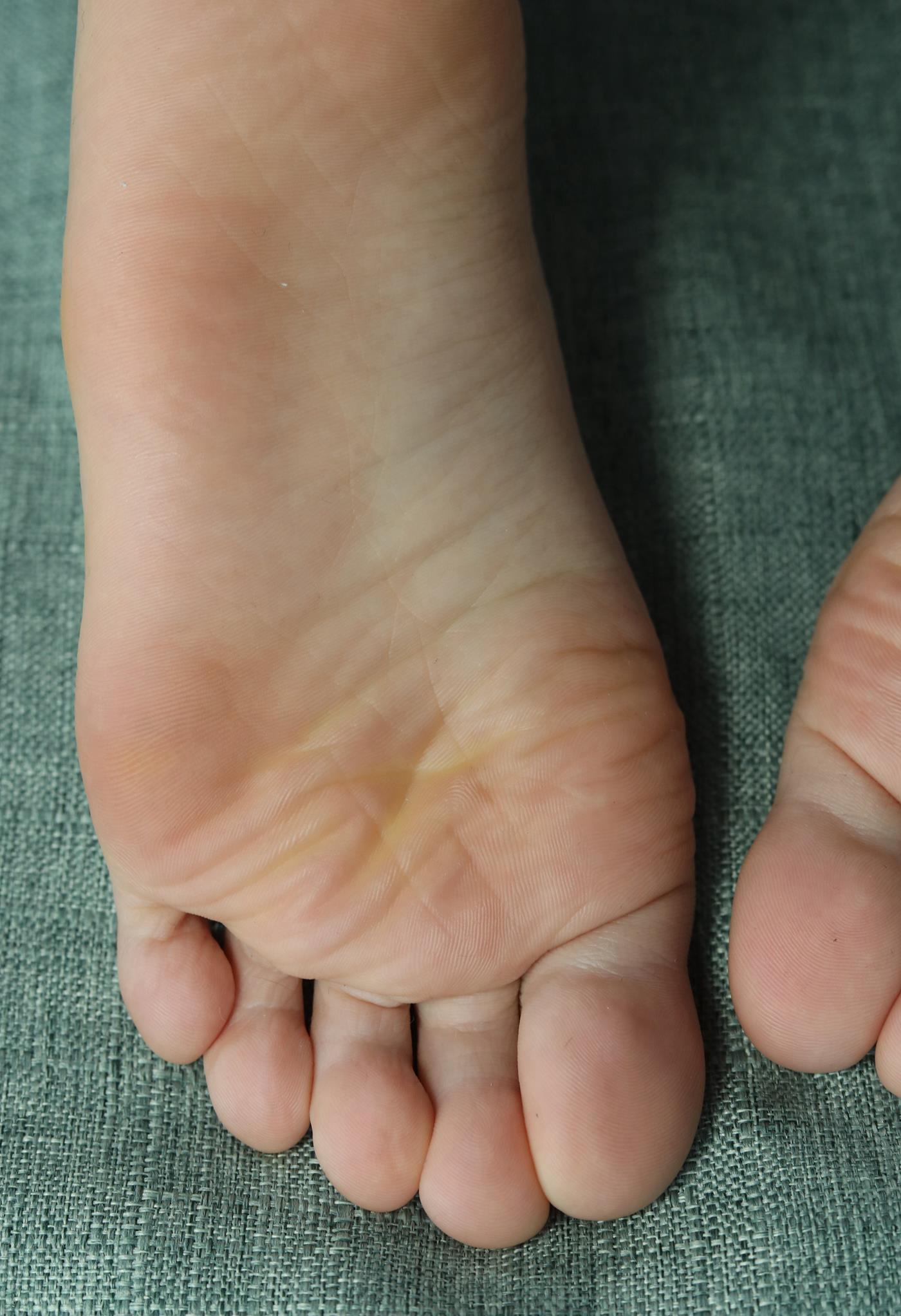 图片[83]-[Pary学生模拍] No.046 大美女琪琪脚底大餐，近距离脚底特写 [130P] – 速更版-美库