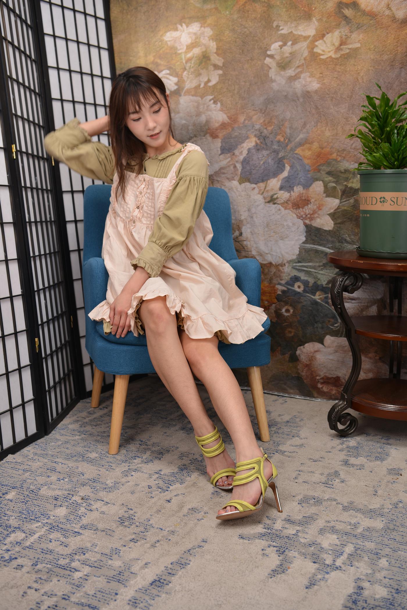 图片[177]-Sexy Asian Girls Feet – NO.027 小雅展示她的39码大脚丫棉袜裸足[214P] – 速更版-美库