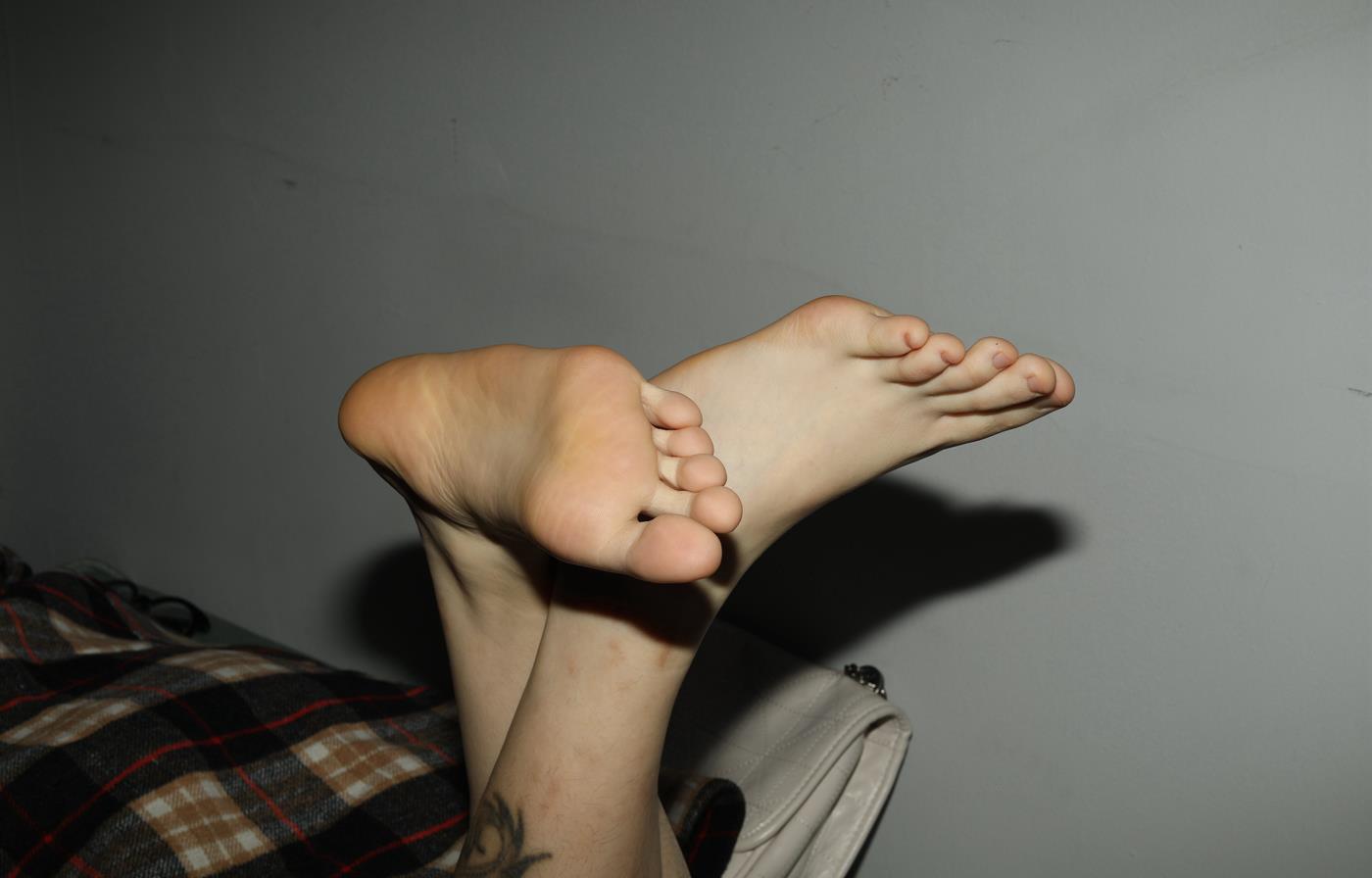 图片[113]-[Pary学生模拍] No.046 大美女琪琪脚底大餐，近距离脚底特写 [130P] – 速更版-美库