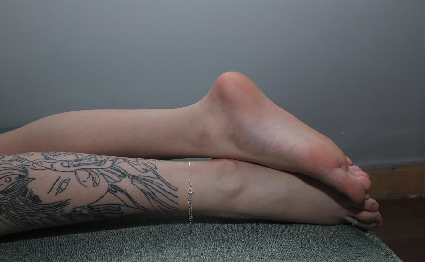 图片[38]-[Pary学生模拍] No.047 大美女婉华再次展示39码超白大美jiao [120P] – 速更版-美库