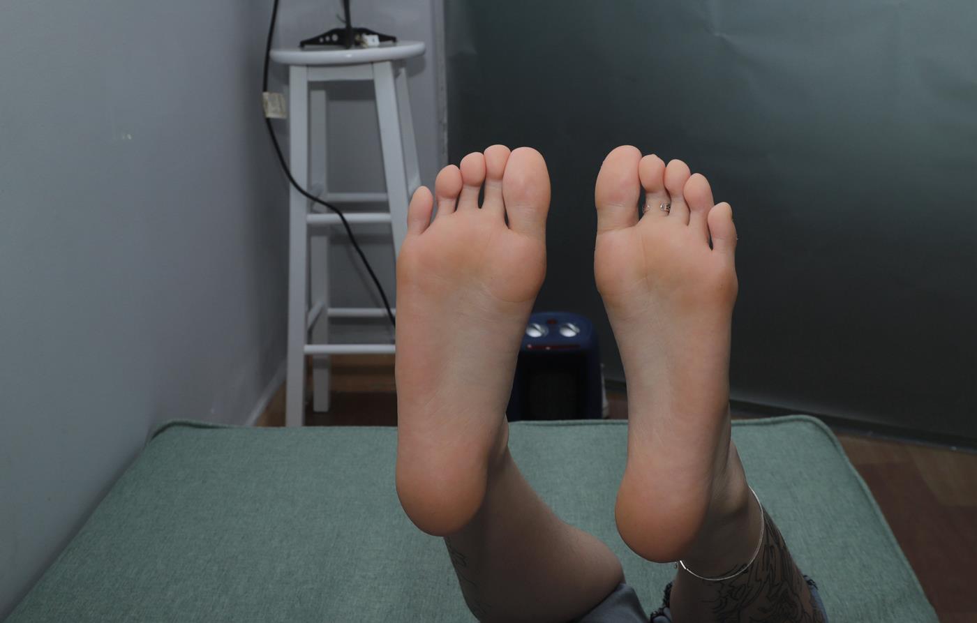 图片[69]-[Pary学生模拍] No.047 大美女婉华再次展示39码超白大美jiao [120P] – 速更版-美库