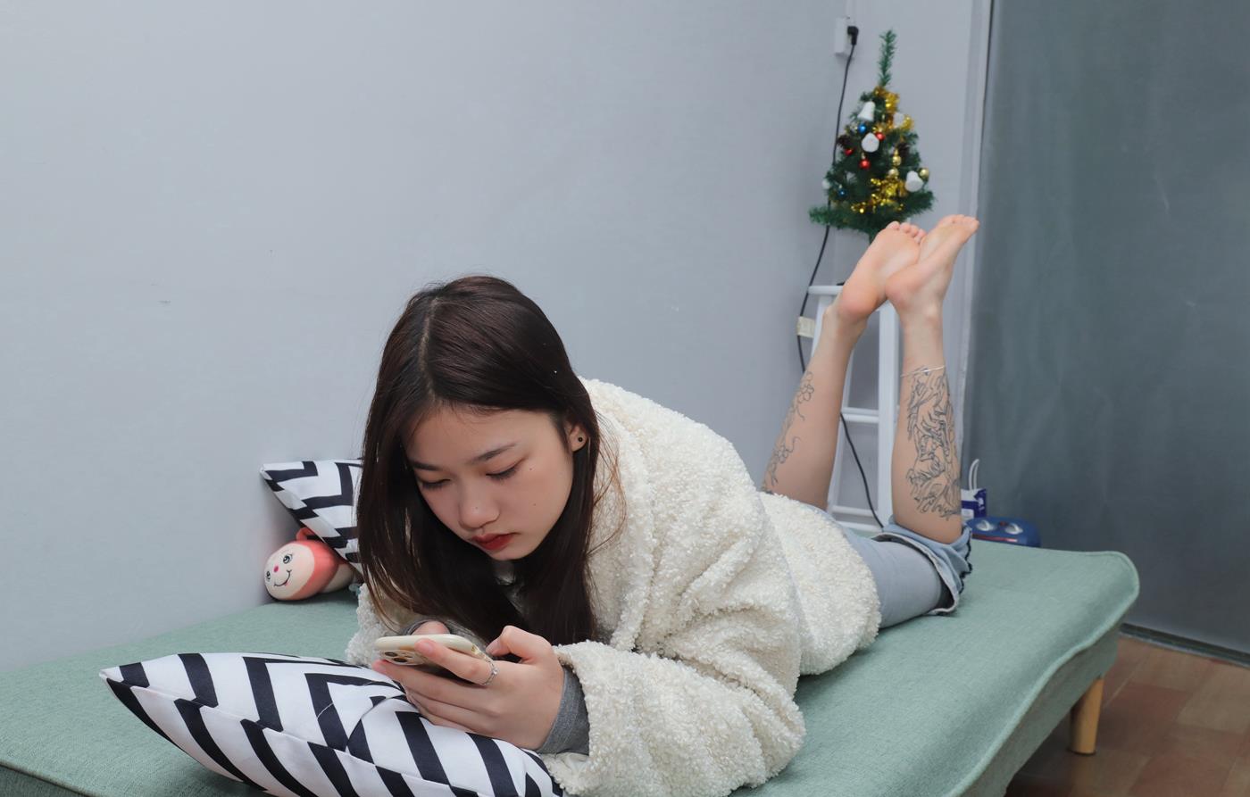 图片[77]-[Pary学生模拍] No.047 大美女婉华再次展示39码超白大美jiao [120P] – 速更版-美库