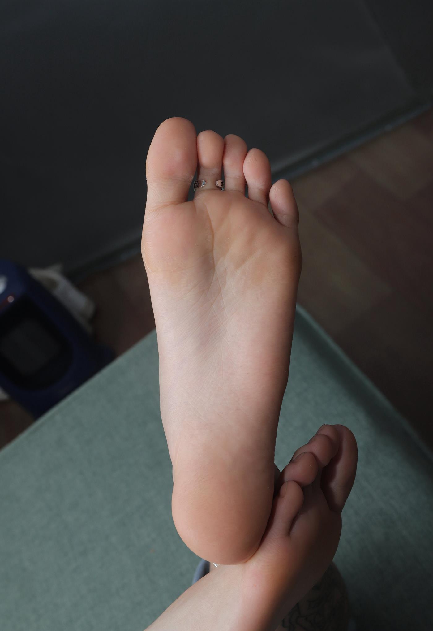 图片[85]-[Pary学生模拍] No.047 大美女婉华再次展示39码超白大美jiao [120P] – 速更版-美库