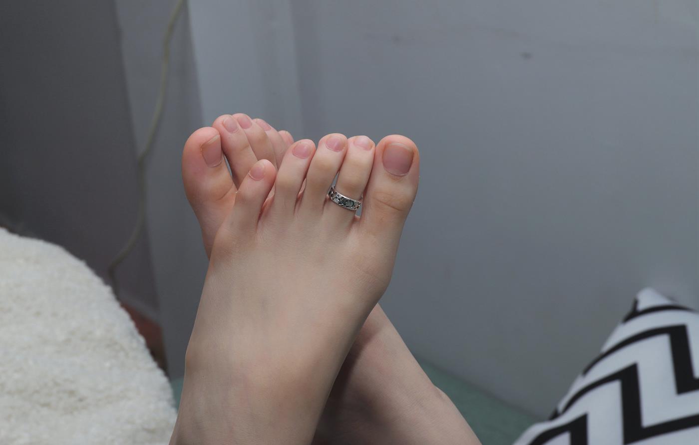 图片[91]-[Pary学生模拍] No.047 大美女婉华再次展示39码超白大美jiao [120P] – 速更版-美库