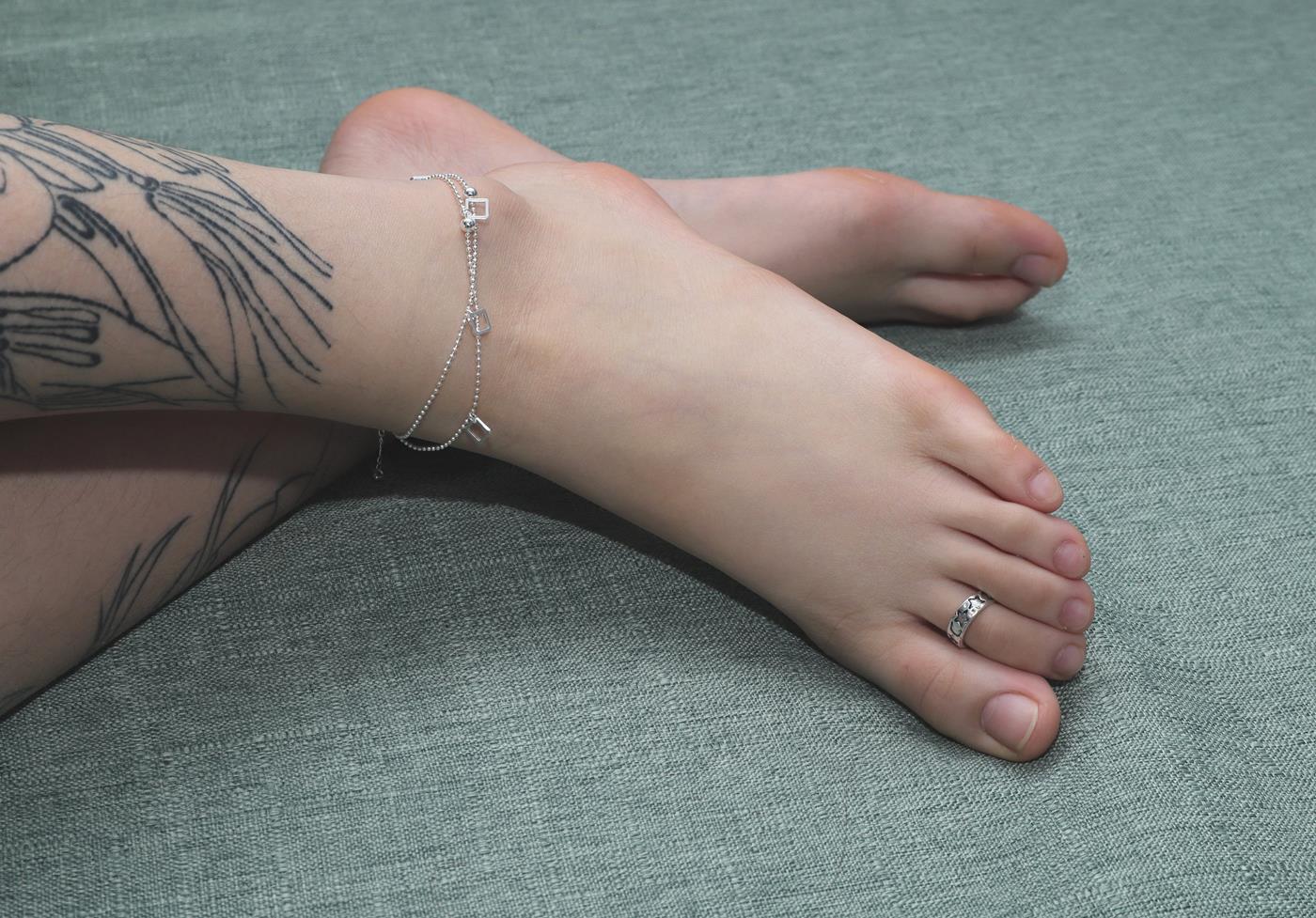 图片[93]-[Pary学生模拍] No.047 大美女婉华再次展示39码超白大美jiao [120P] – 速更版-美库