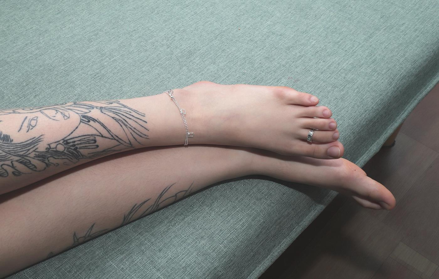 图片[106]-[Pary学生模拍] No.047 大美女婉华再次展示39码超白大美jiao [120P] – 速更版-美库