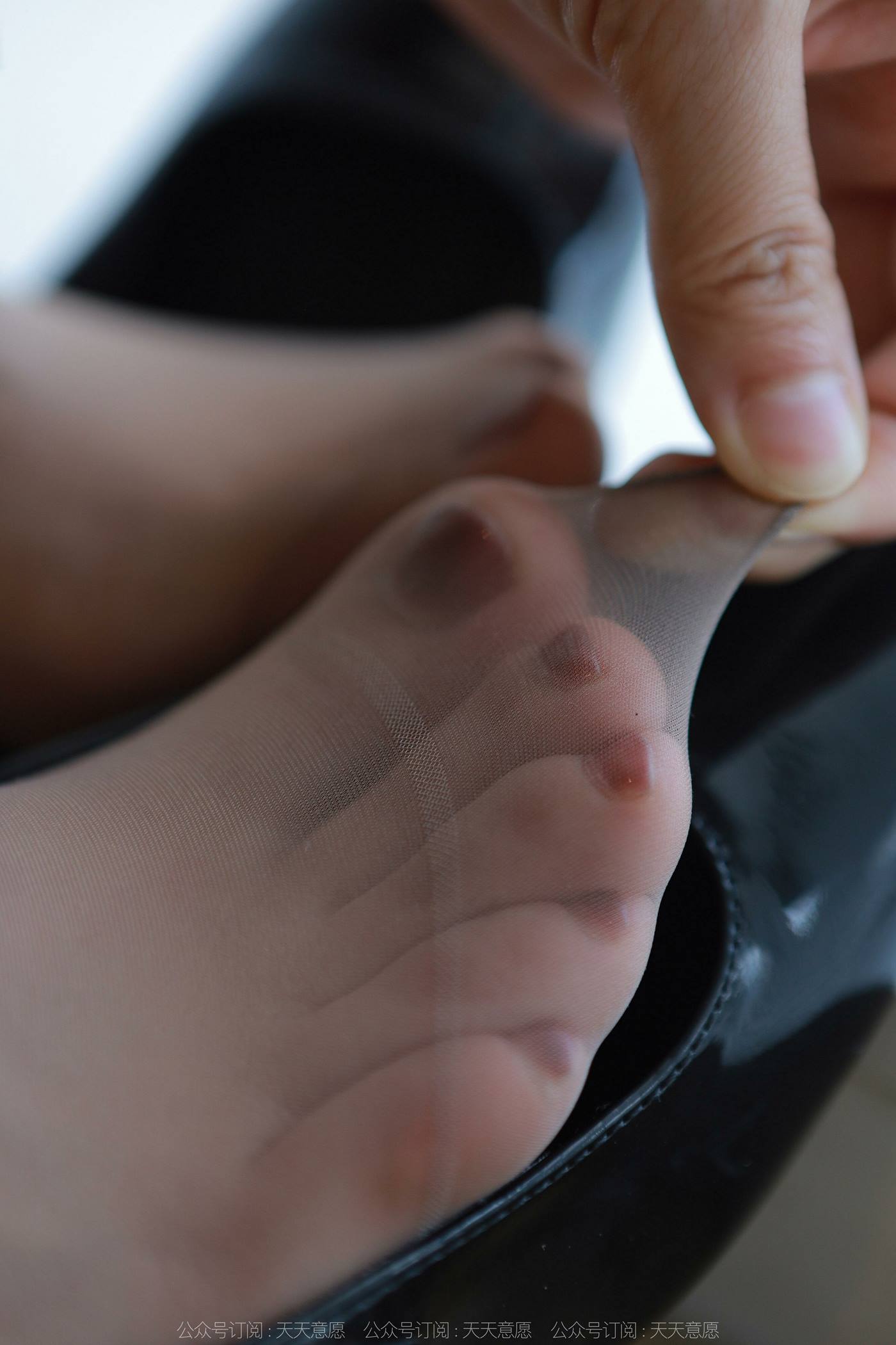 图片[22]-[IESS异思趣向] 2022.09.02 丝享家1195：小婕《红色暗示》[96P] – 速更版-美库