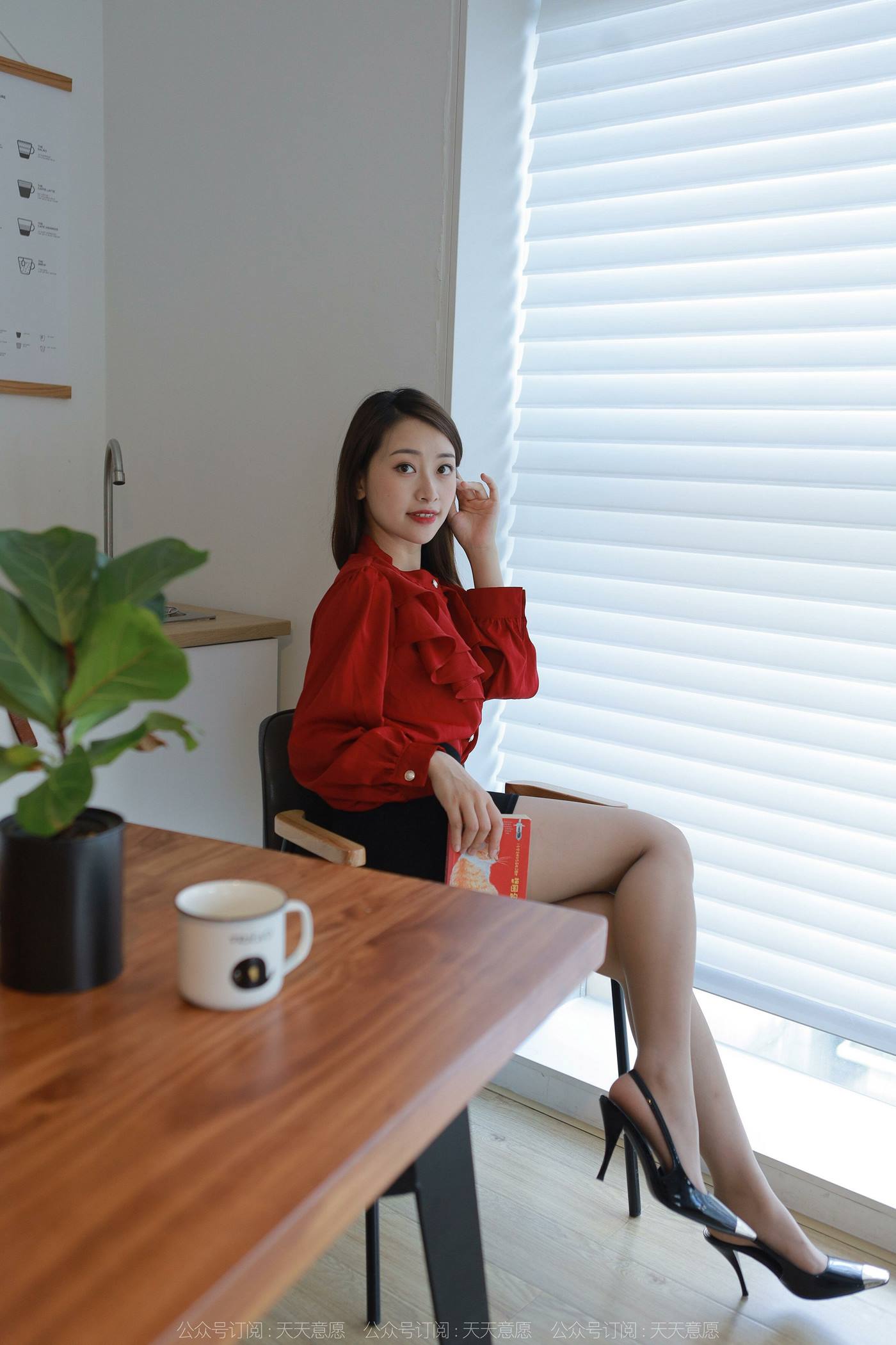 图片[94]-[IESS异思趣向] 2022.09.02 丝享家1195：小婕《红色暗示》[96P] – 速更版-美库