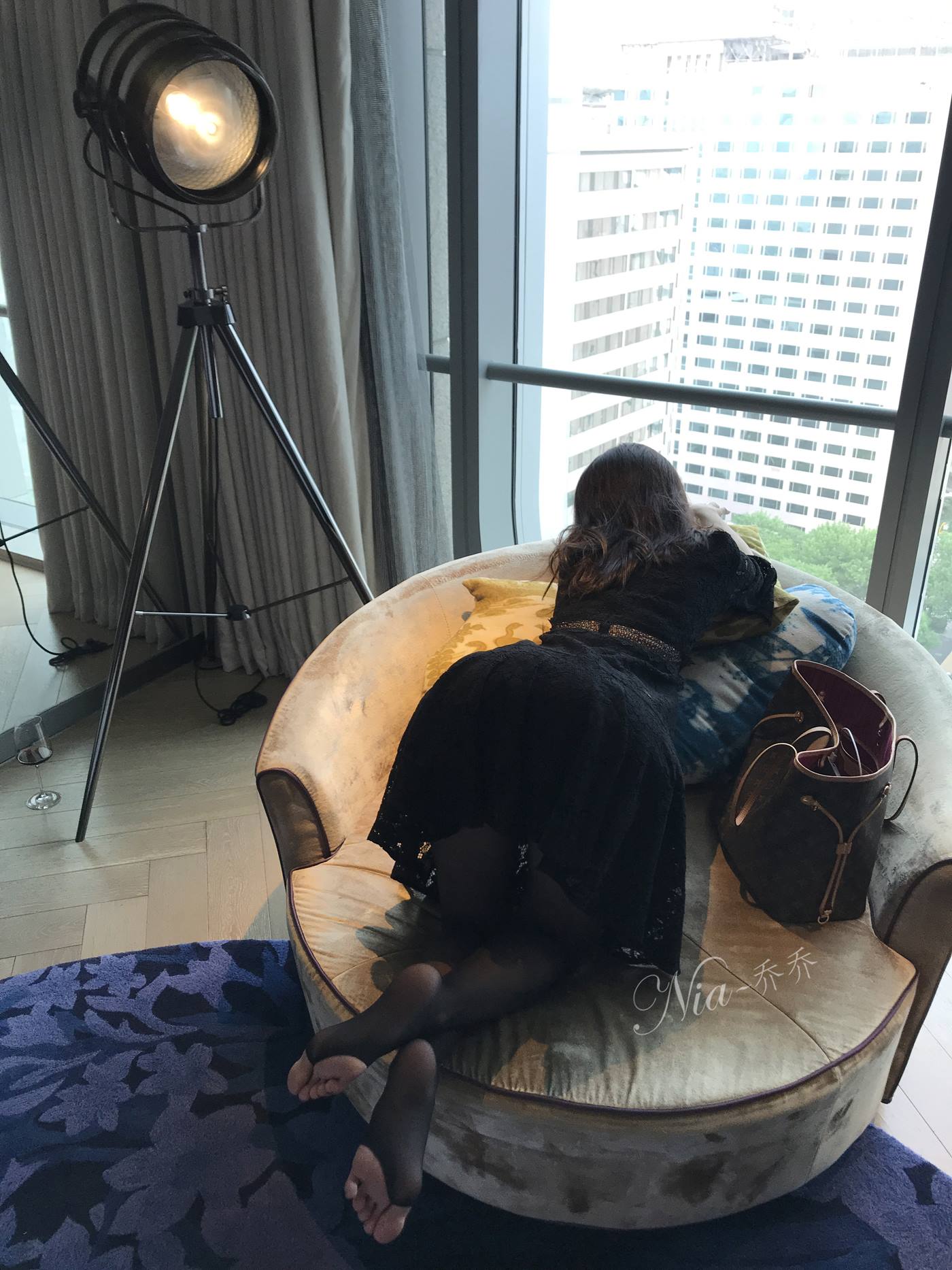 图片[18]-安乔乔儿(Nia乔乔)  出差刚到酒店呀[118P] – 速更版-美库