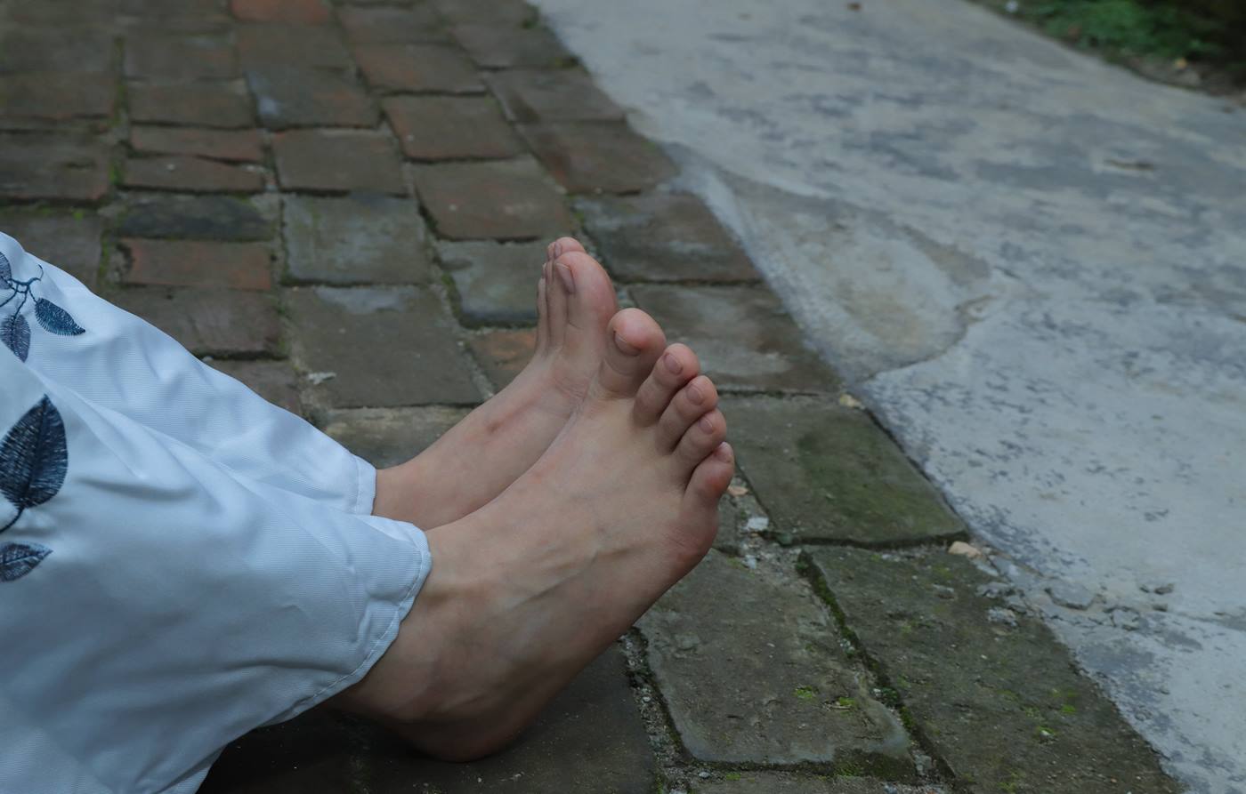 图片[11]-[Pary学生模拍] No.049 极品美女小芳穿上汉服古镇赤脚 [151P] – 速更版-美库