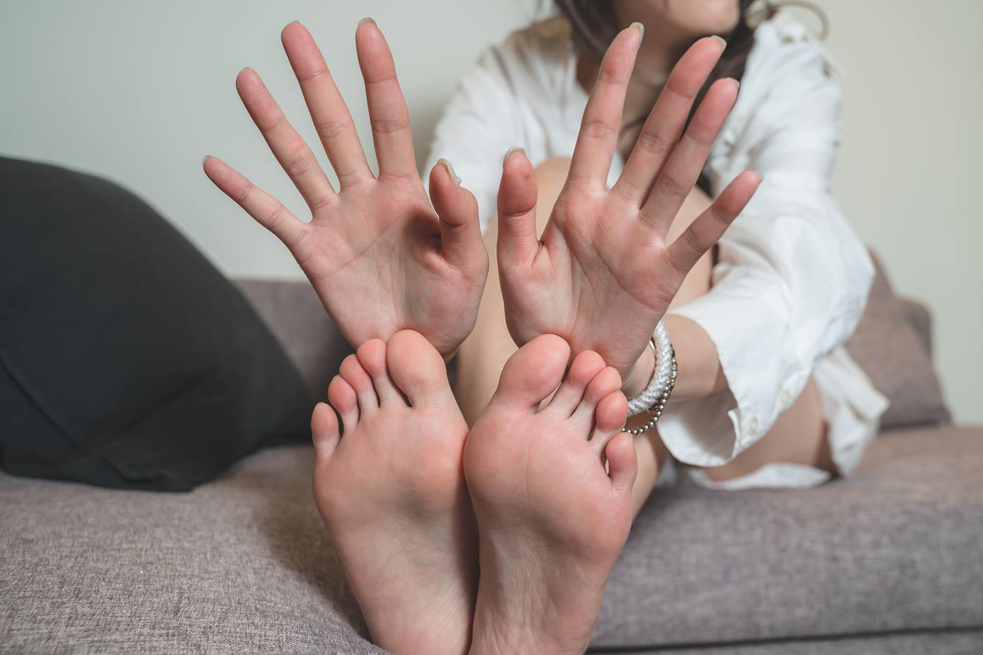 图片[20]-Limerence原创 No.060 性感白衬衫yoko 还不快躺下让我踩踩 [124P] – 速更版-美库