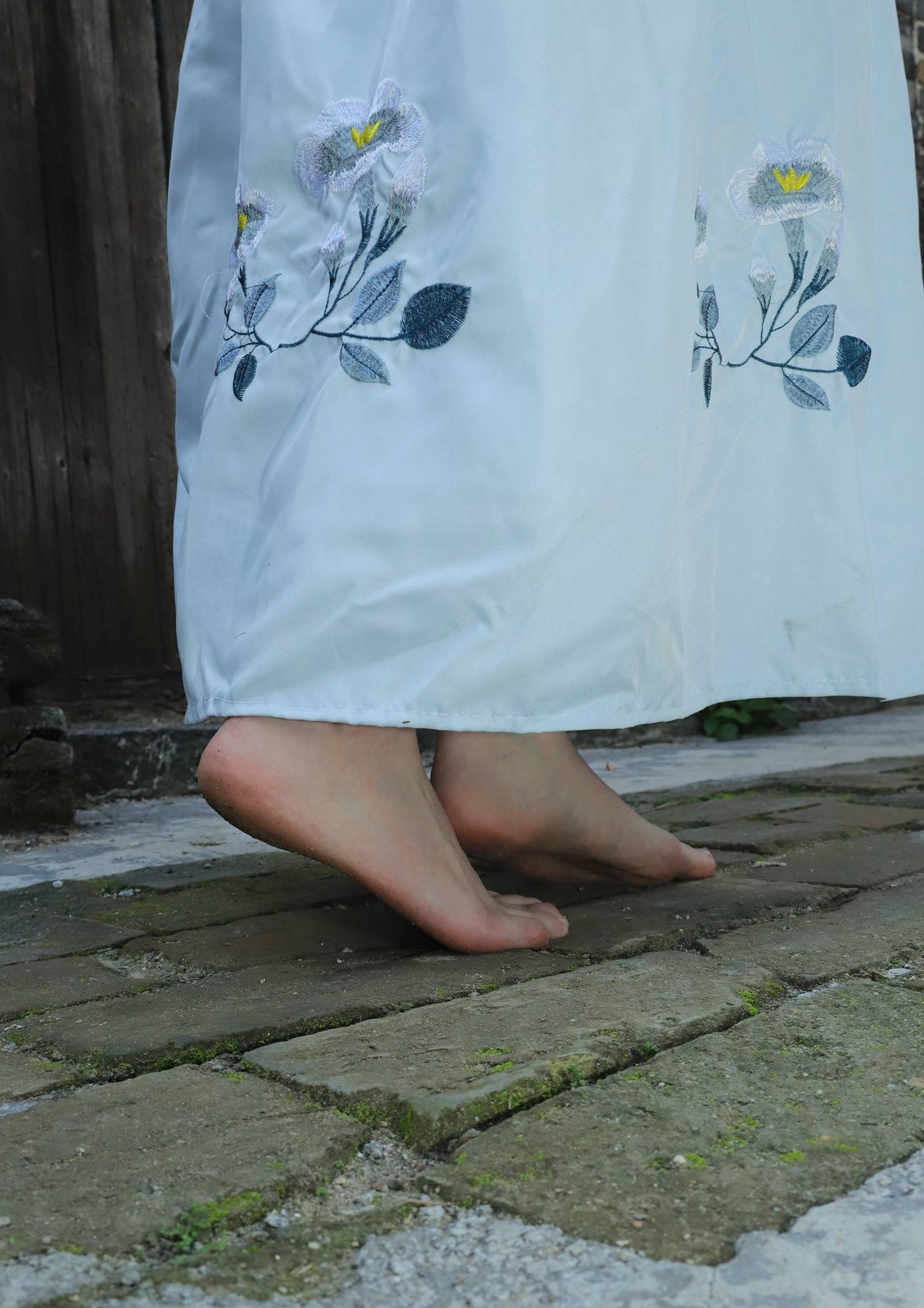 图片[27]-[Pary学生模拍] No.049 极品美女小芳穿上汉服古镇赤脚 [151P] – 速更版-美库