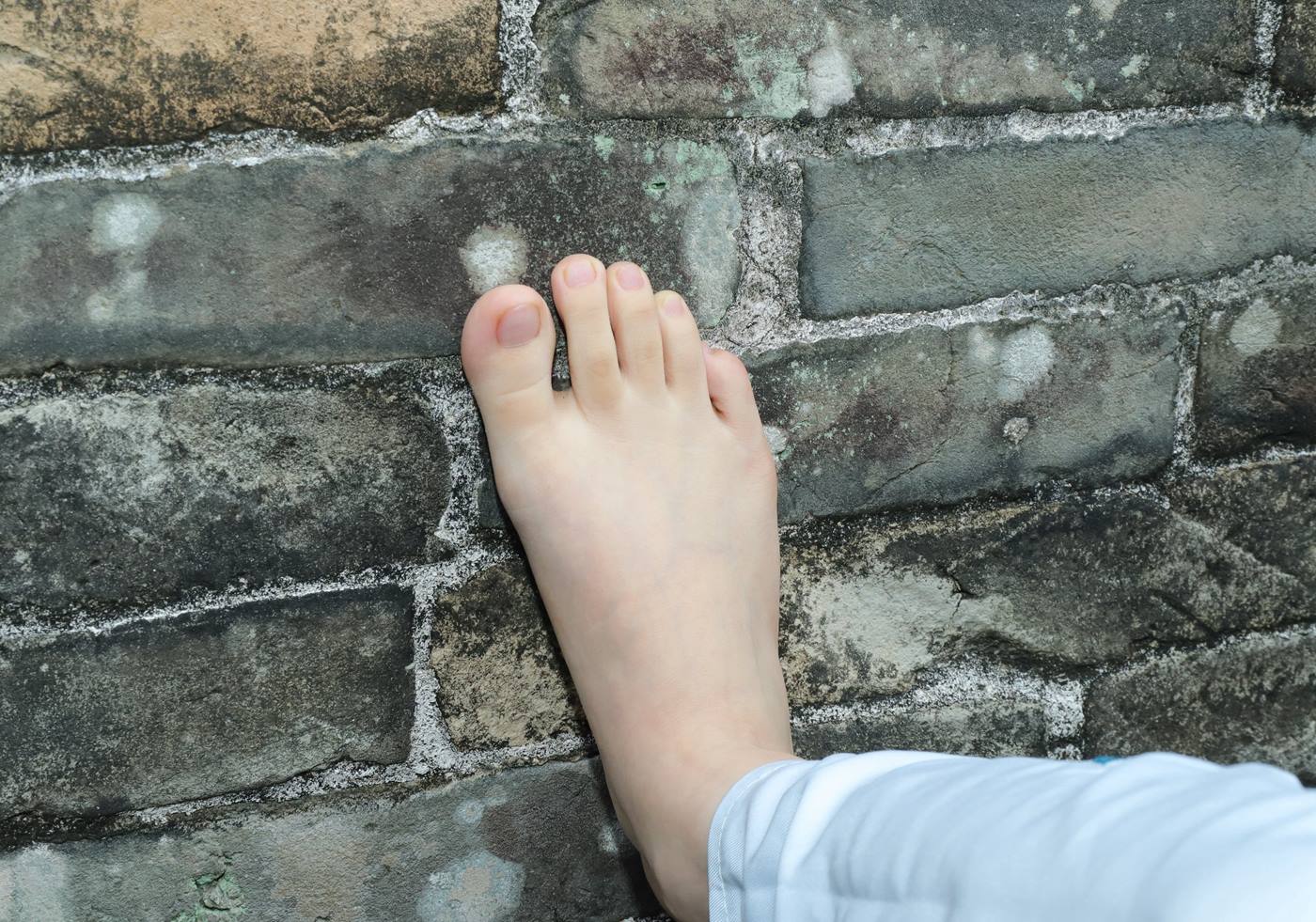 图片[53]-[Pary学生模拍] No.049 极品美女小芳穿上汉服古镇赤脚 [151P] – 速更版-美库