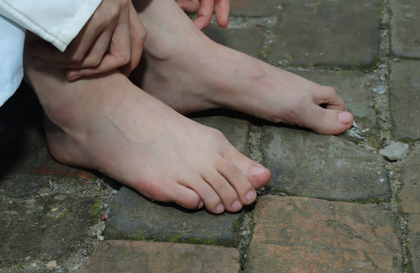 图片[64]-[Pary学生模拍] No.049 极品美女小芳穿上汉服古镇赤脚 [151P] – 速更版-美库