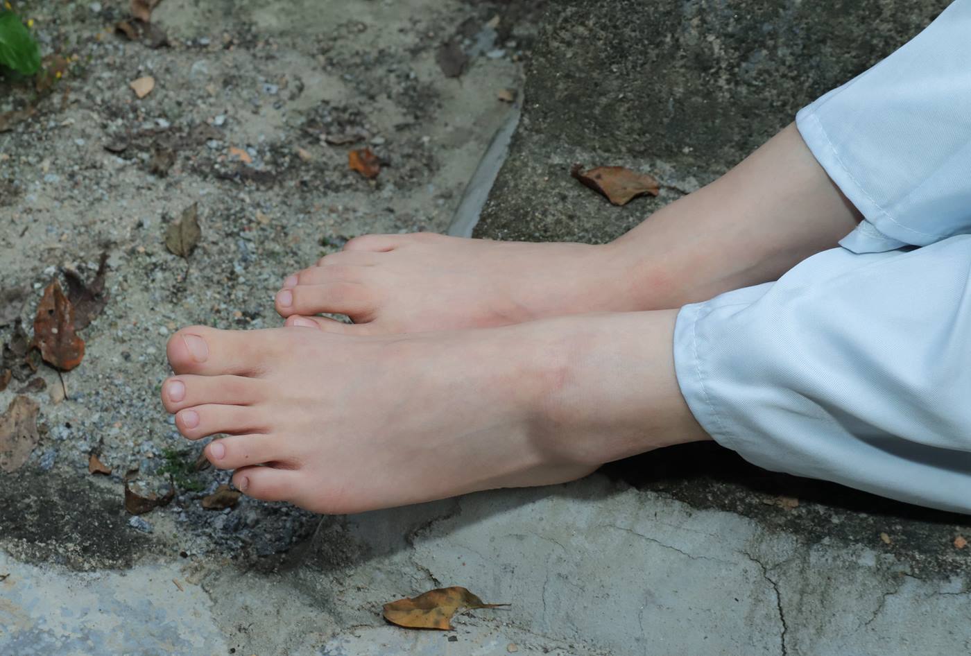 图片[116]-[Pary学生模拍] No.049 极品美女小芳穿上汉服古镇赤脚 [151P] – 速更版-美库