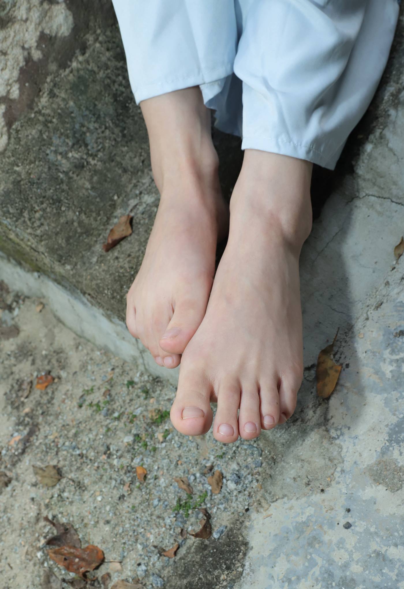 图片[117]-[Pary学生模拍] No.049 极品美女小芳穿上汉服古镇赤脚 [151P] – 速更版-美库