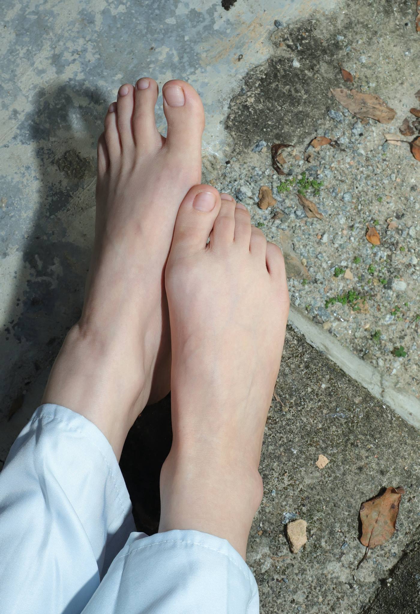 图片[120]-[Pary学生模拍] No.049 极品美女小芳穿上汉服古镇赤脚 [151P] – 速更版-美库