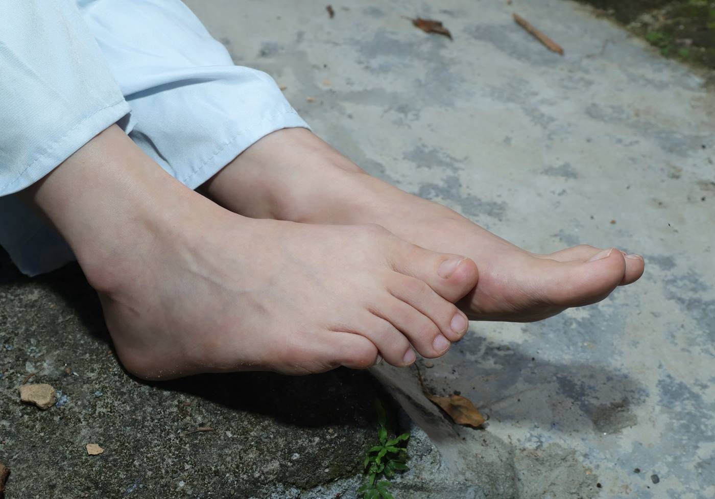 图片[122]-[Pary学生模拍] No.049 极品美女小芳穿上汉服古镇赤脚 [151P] – 速更版-美库