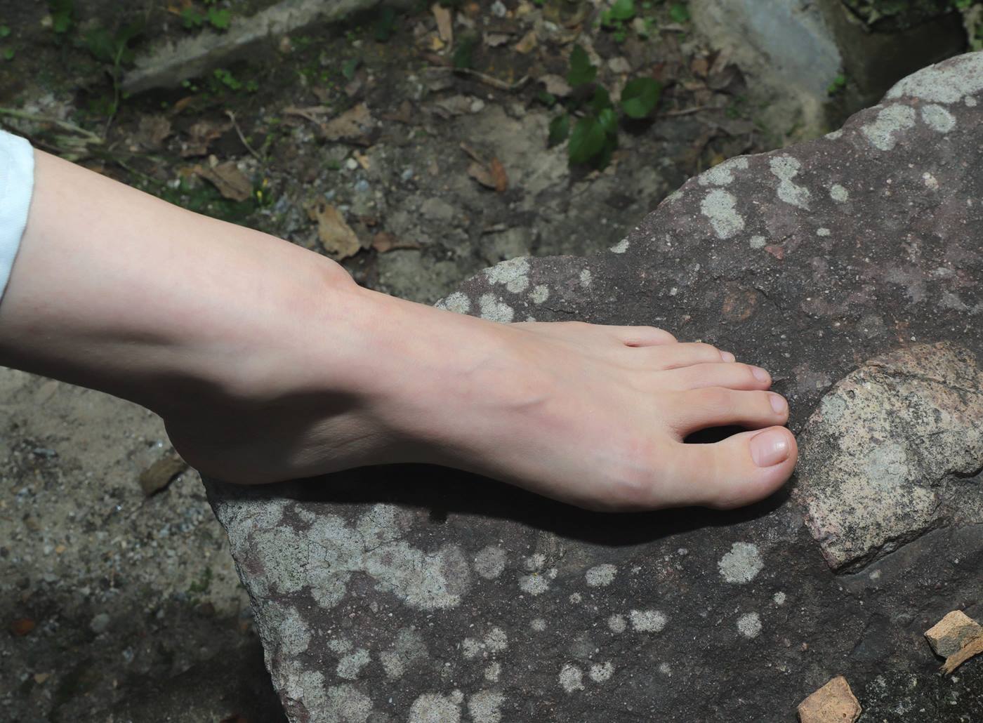 图片[139]-[Pary学生模拍] No.049 极品美女小芳穿上汉服古镇赤脚 [151P] – 速更版-美库