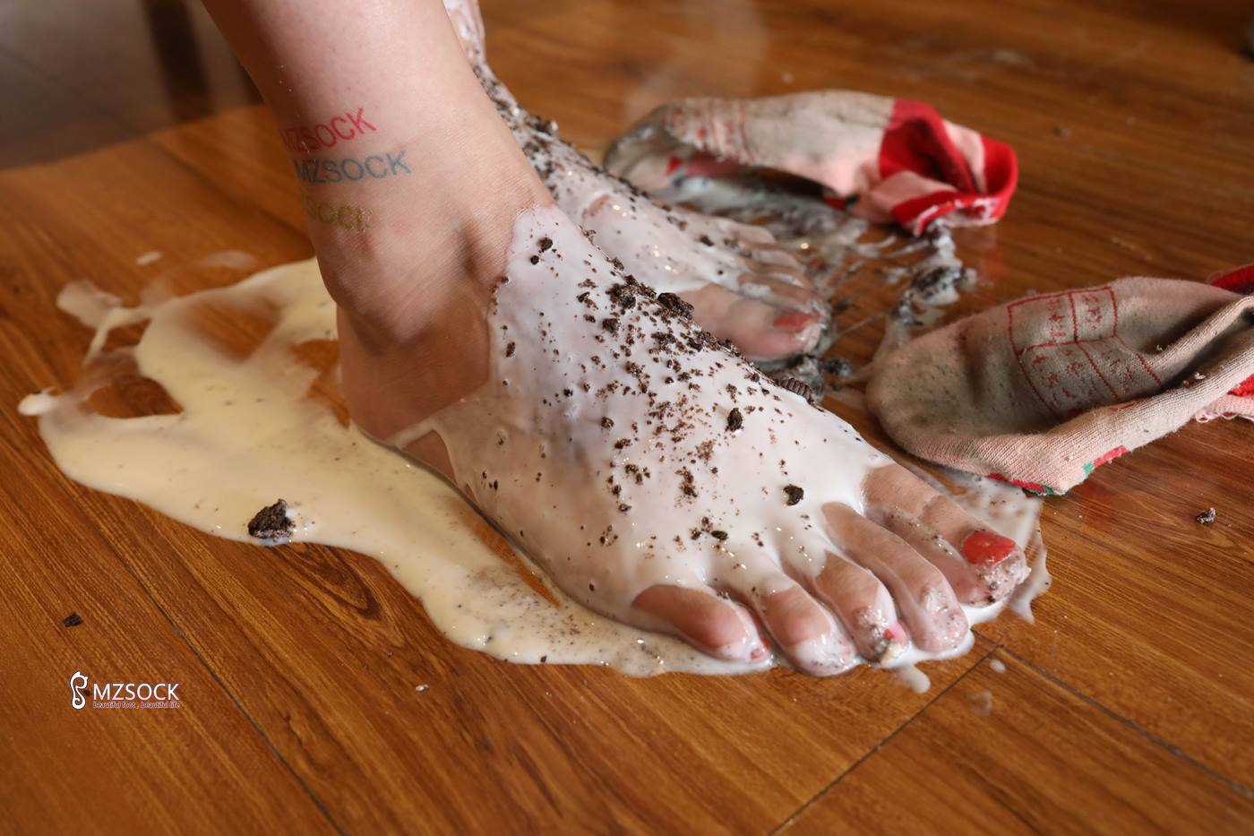 图片[87]-[MZSOCK]爱美足 NO.170 悦悦[101P] – 速更版-美库