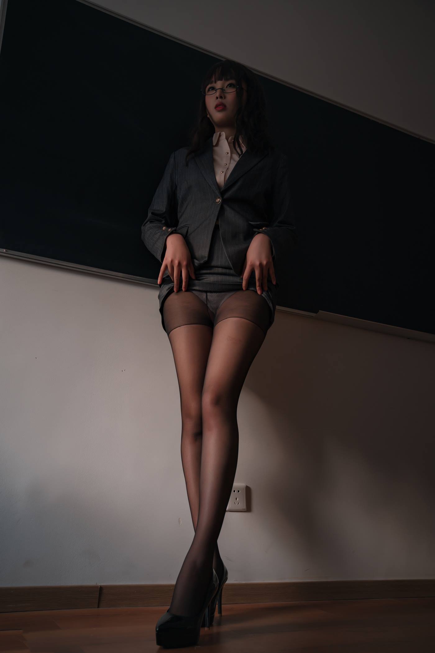 图片[39]-轩萧学姐 教鞭 [38P] – 速更版-美库