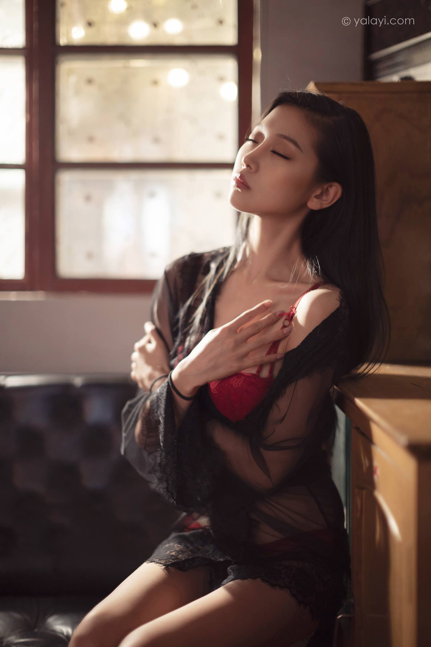 图片[24]-[YALAYI雅拉伊]2023.02.17 NO.1008 一抹红色 图雅[42+1P] – 速更版-美库