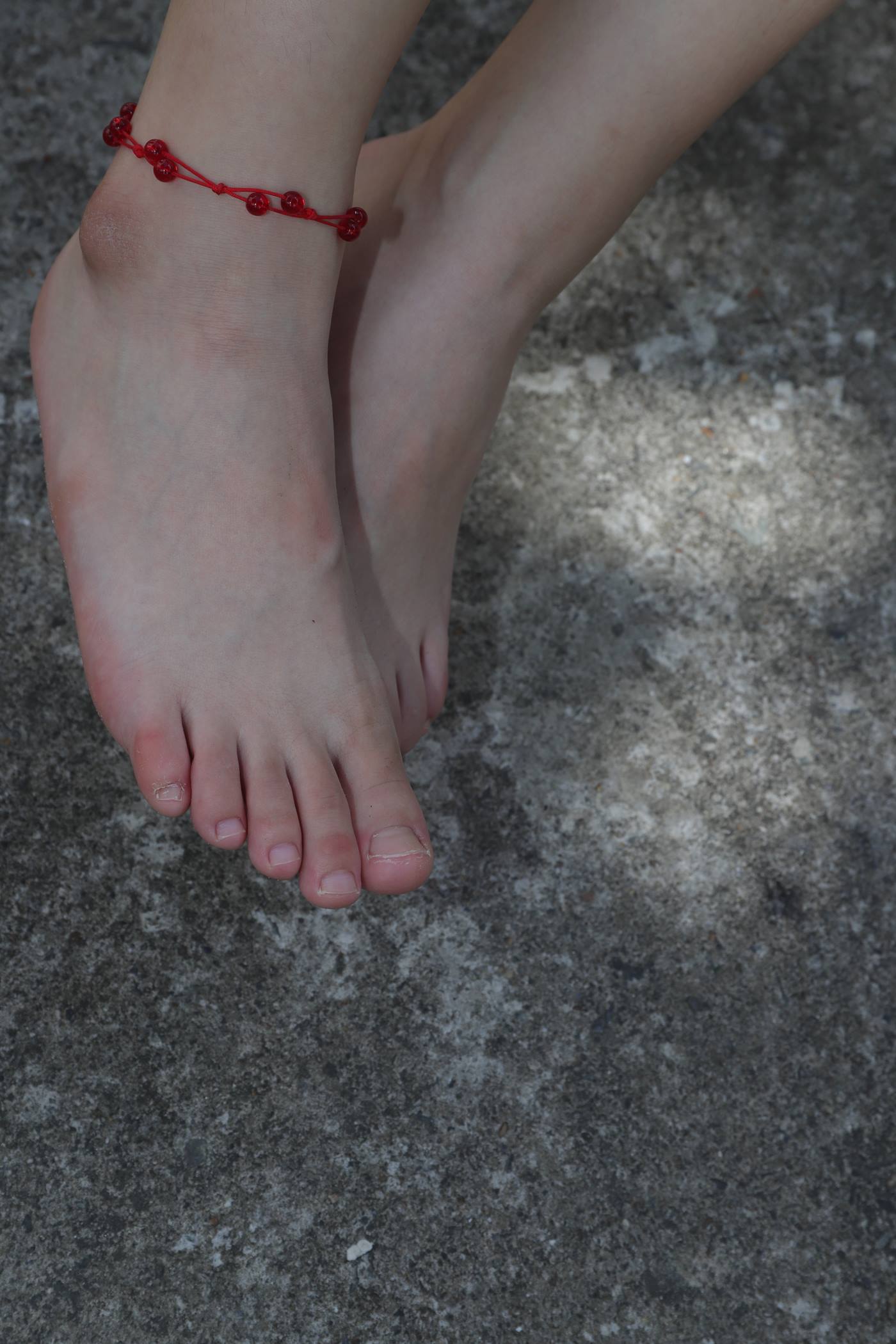 图片[12]-[Pary学生模拍] No.052 有点害羞的小尹的37码超白嫩脚 [76P] – 速更版-美库