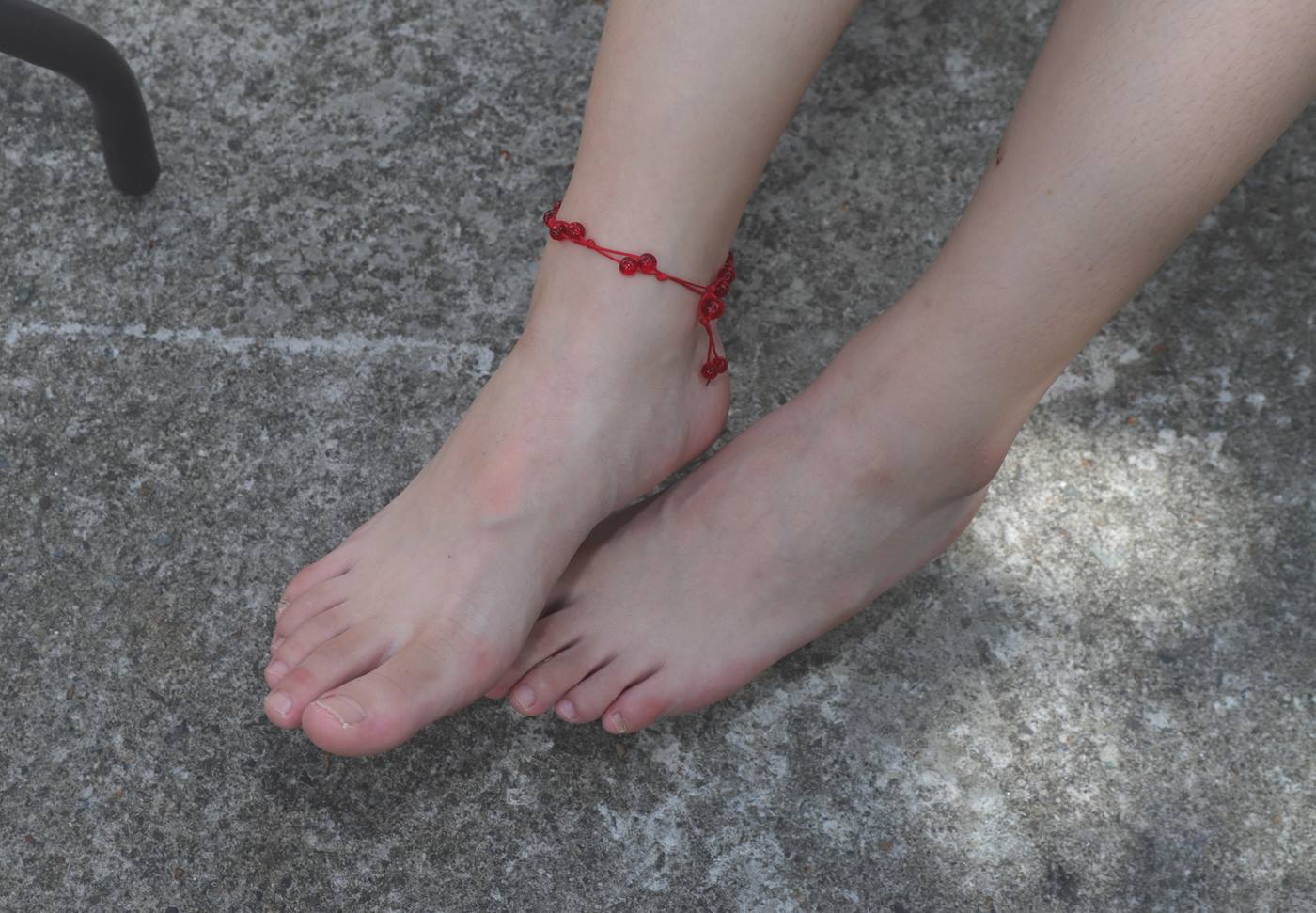 图片[13]-[Pary学生模拍] No.052 有点害羞的小尹的37码超白嫩脚 [76P] – 速更版-美库