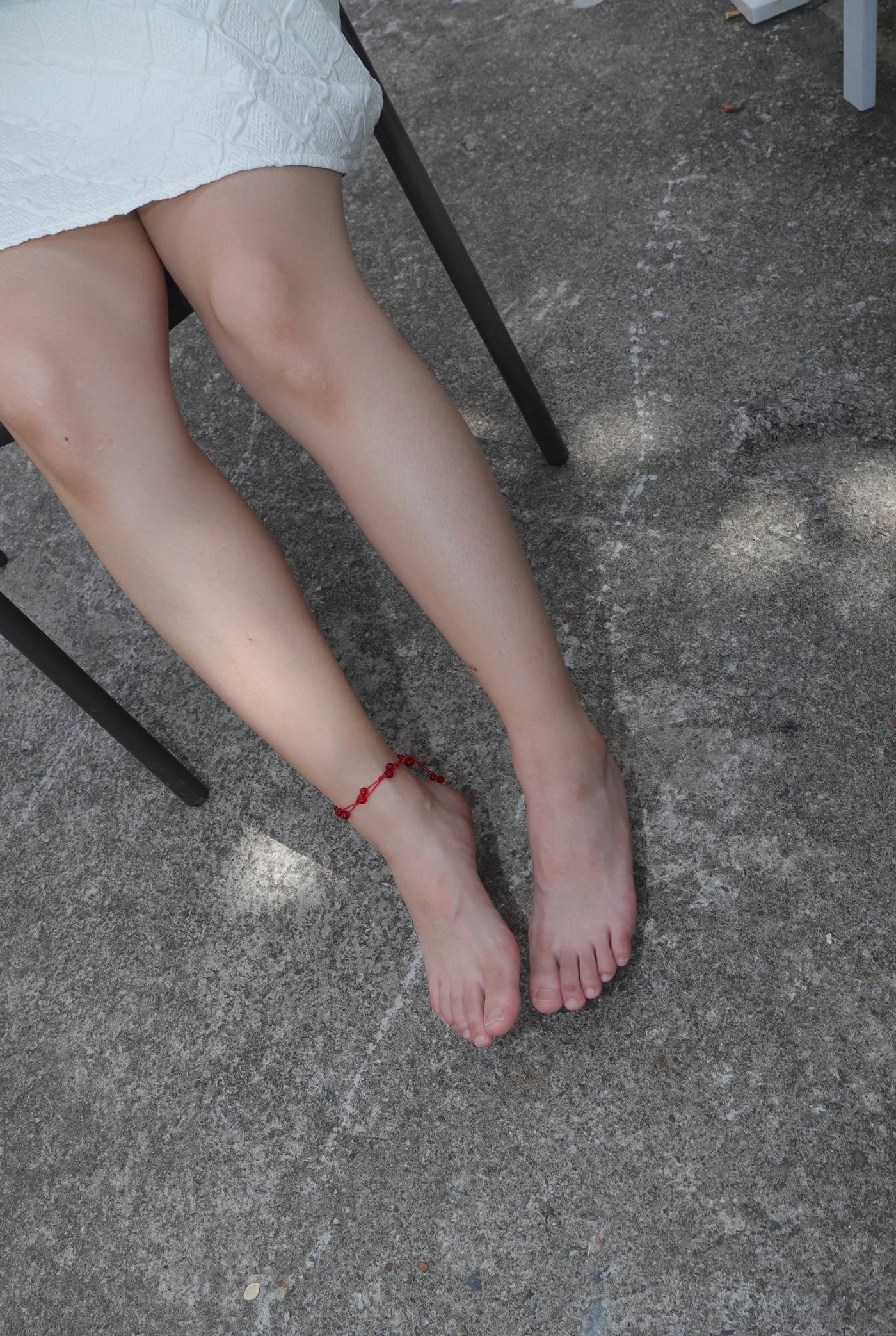 图片[44]-[Pary学生模拍] No.052 有点害羞的小尹的37码超白嫩脚 [76P] – 速更版-美库