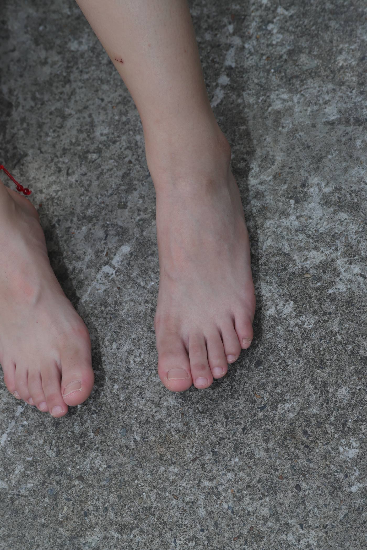 图片[46]-[Pary学生模拍] No.052 有点害羞的小尹的37码超白嫩脚 [76P] – 速更版-美库