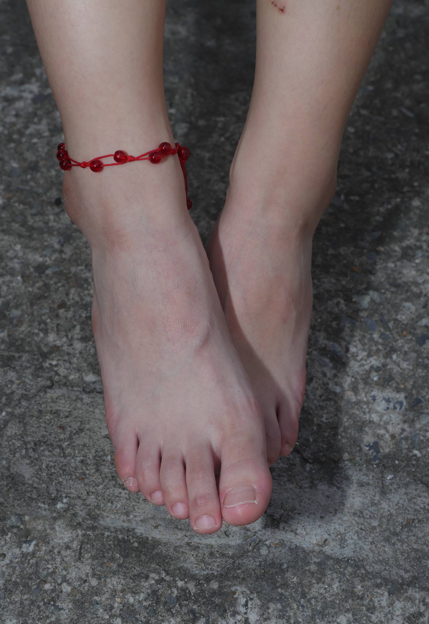 图片[75]-[Pary学生模拍] No.052 有点害羞的小尹的37码超白嫩脚 [76P] – 速更版-美库