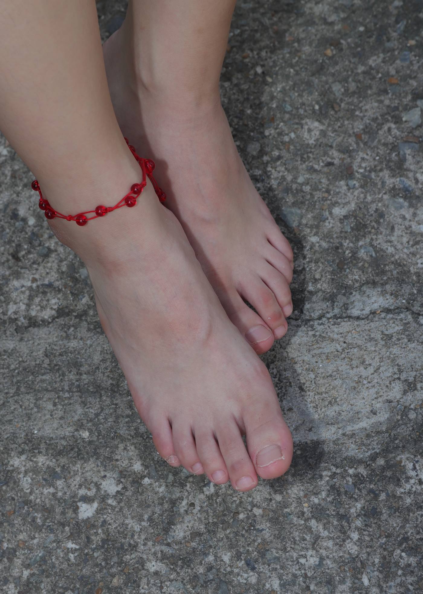 图片[77]-[Pary学生模拍] No.052 有点害羞的小尹的37码超白嫩脚 [76P] – 速更版-美库