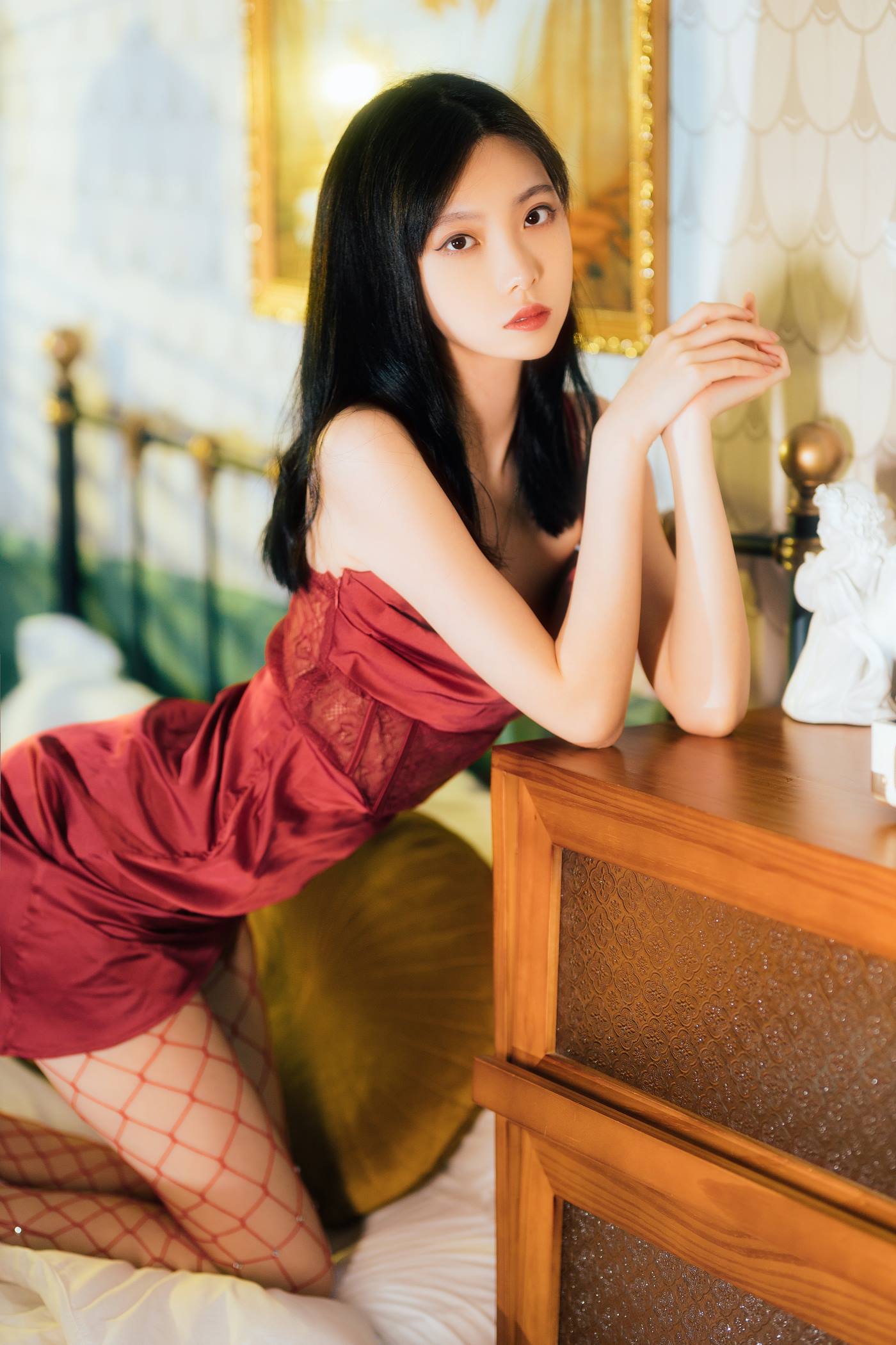 图片[18]-许岚(叁月life)  网袜红裙 [40P] – 速更版-美库