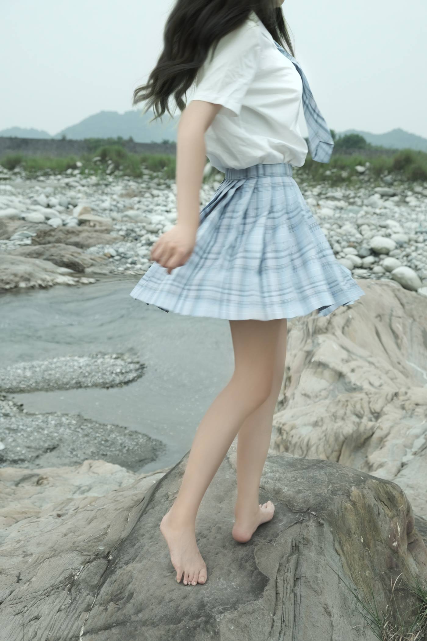 图片[29]-eloise软软  – 河边JK[32P] – 速更版-美库