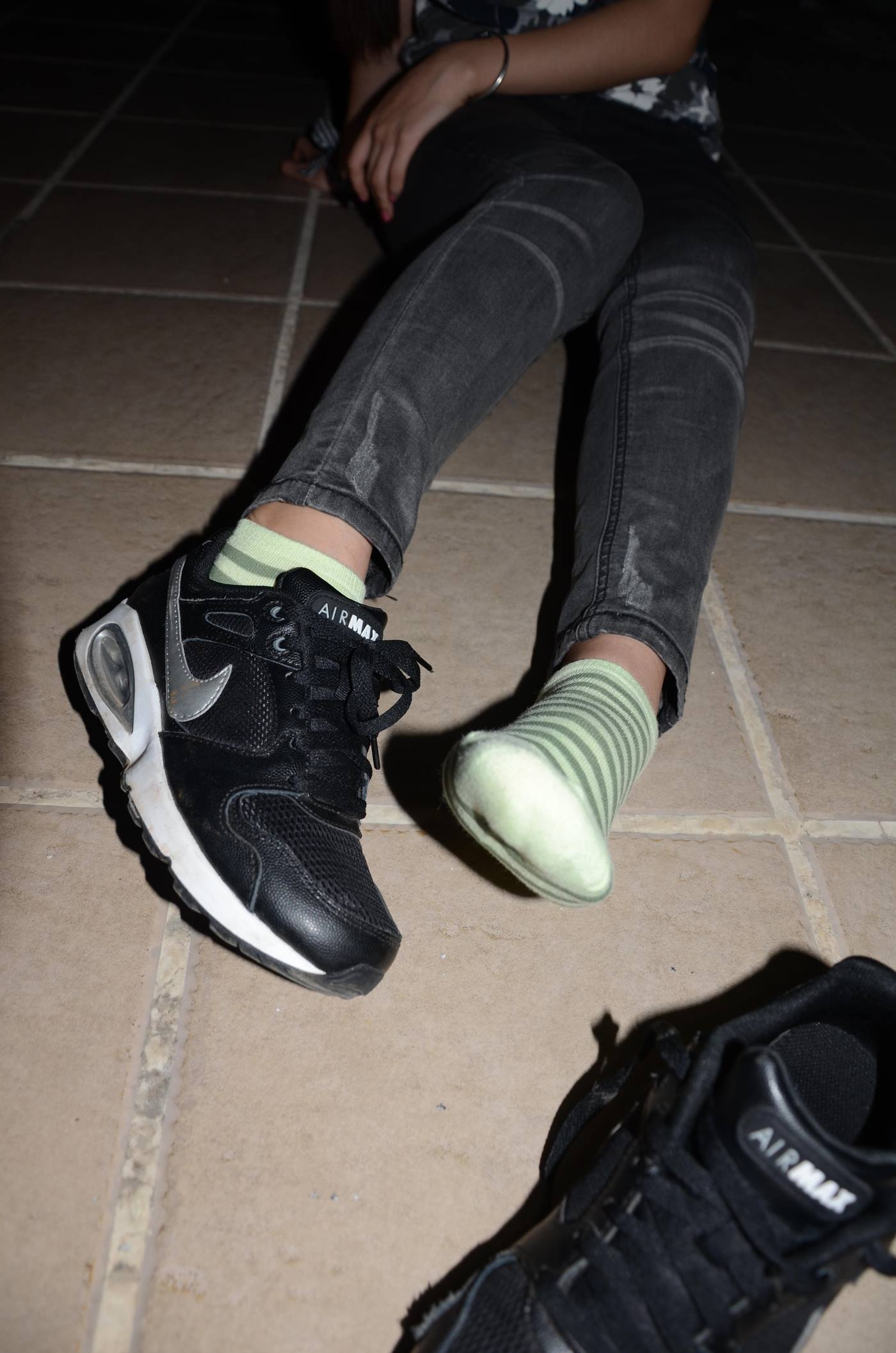 图片[15]-[战前女神] 美腿美足精品摄影套图 119 [87P] – 速更版-美库