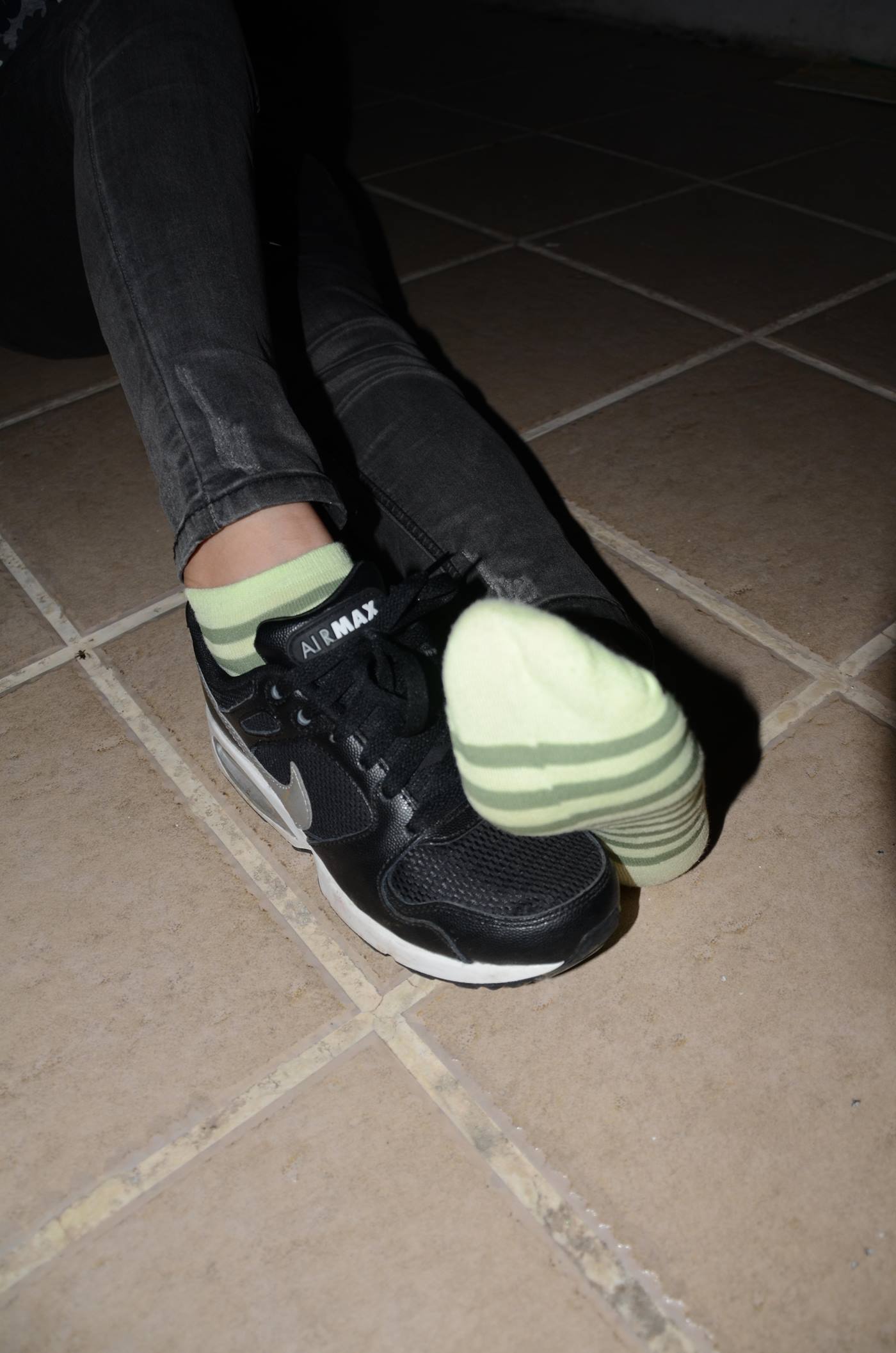 图片[24]-[战前女神] 美腿美足精品摄影套图 119 [87P] – 速更版-美库