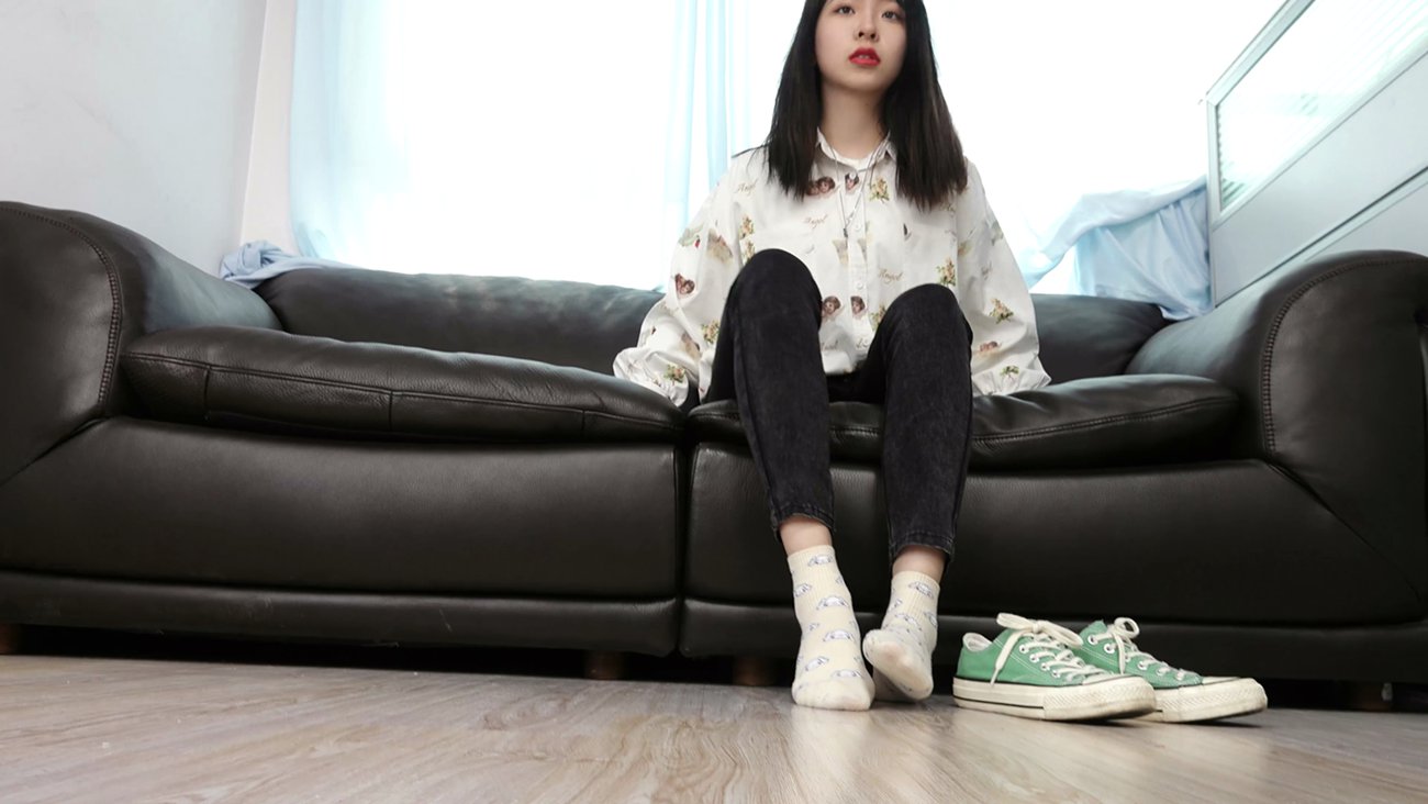 图片[37]-[Sexy Asian Girls Feet] NO.035-初恋般记忆的小女生YIYI近距离秀脚 [239P] – 速更版-美库